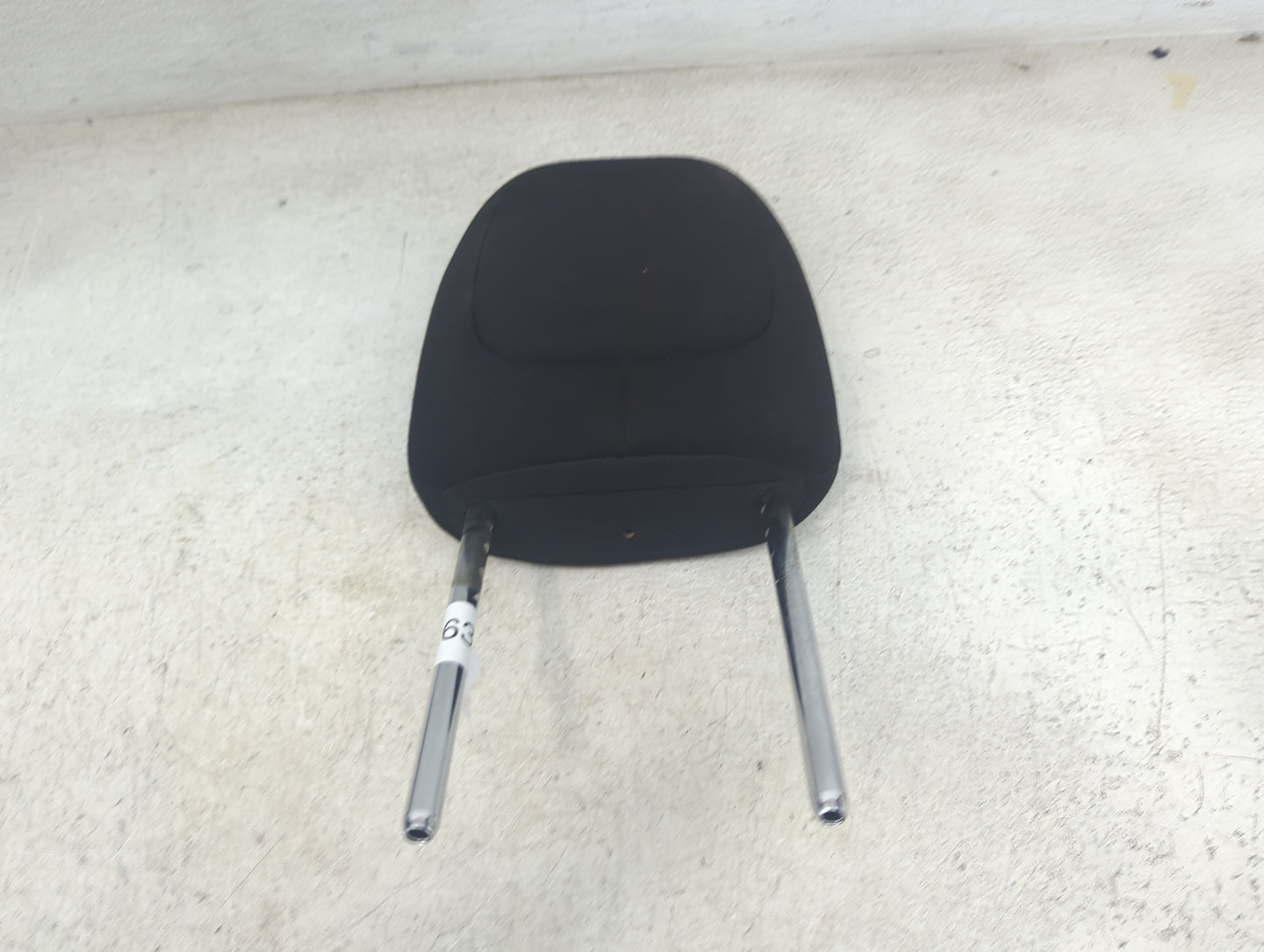 2014 Jeep Cherokee Headrest Head Rest Front Driver Seat Black 1472637 - Oemusedautoparts1.com