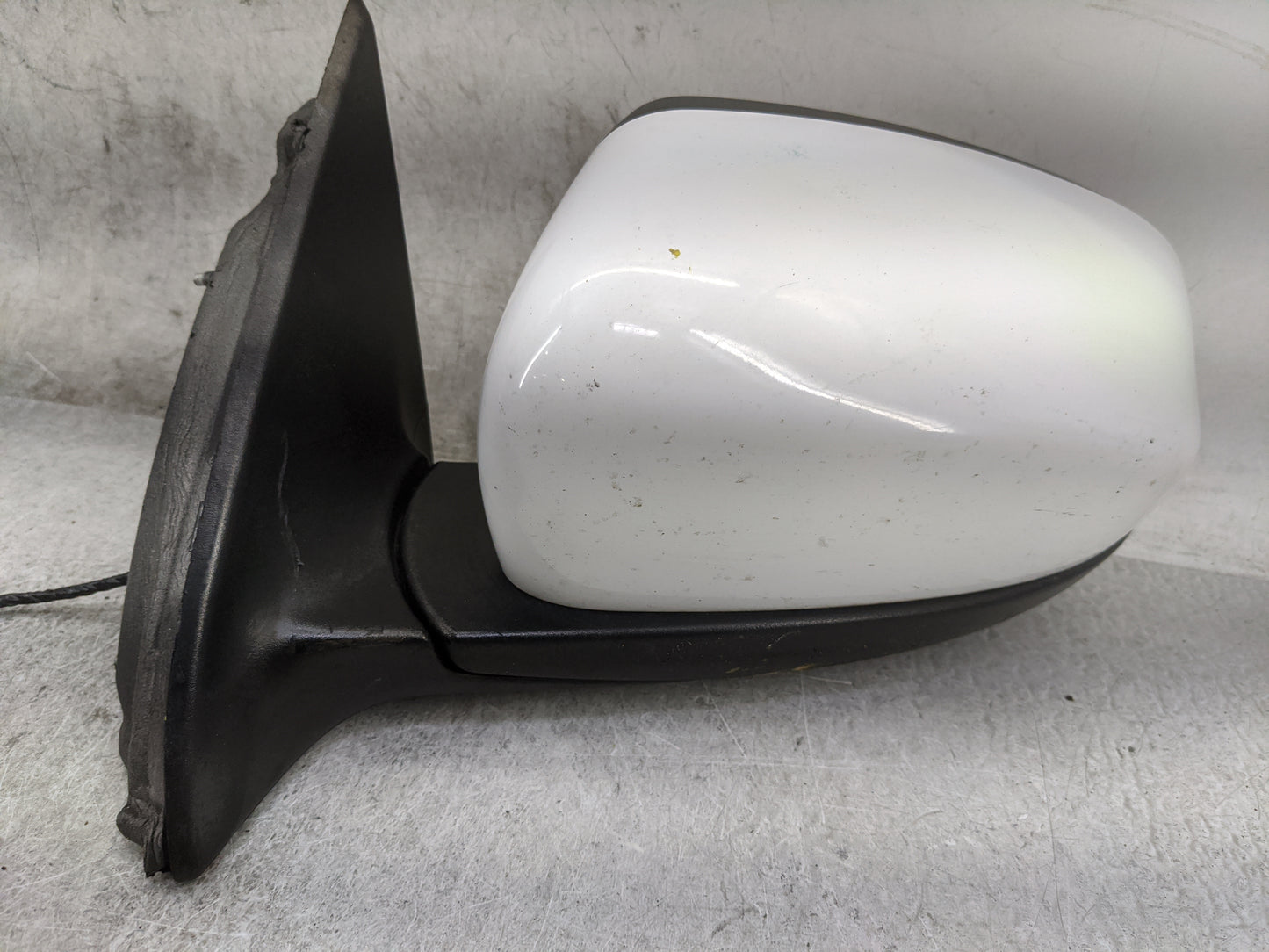 2014-2021 Jeep Cherokee Driver Side View Mirror - Left Door Mirror OEM Used - Oemusedautoparts1.com