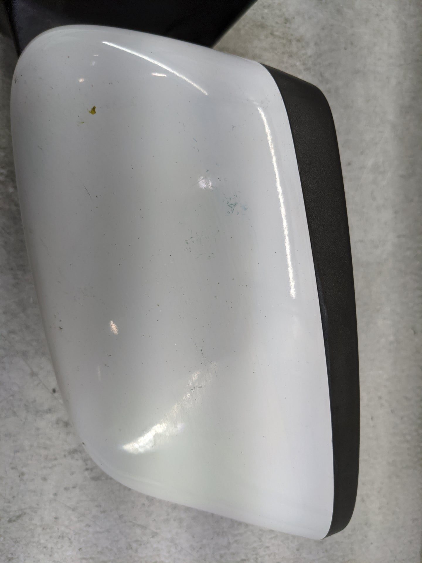 2014-2021 Jeep Cherokee Driver Side View Mirror - Left Door Mirror OEM Used - Oemusedautoparts1.com