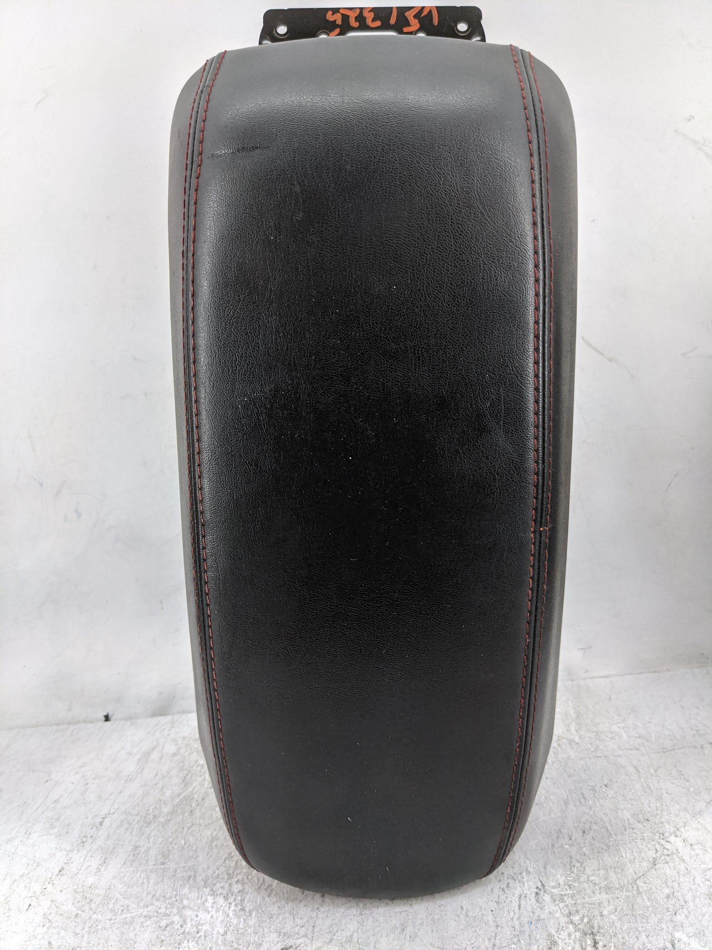 2014 Jeep Cherokee Center Console Armrest Cover Lid P/N:2S86S61-DX9LR5 Fits OEM Used Auto Parts - Oemusedautoparts1.com