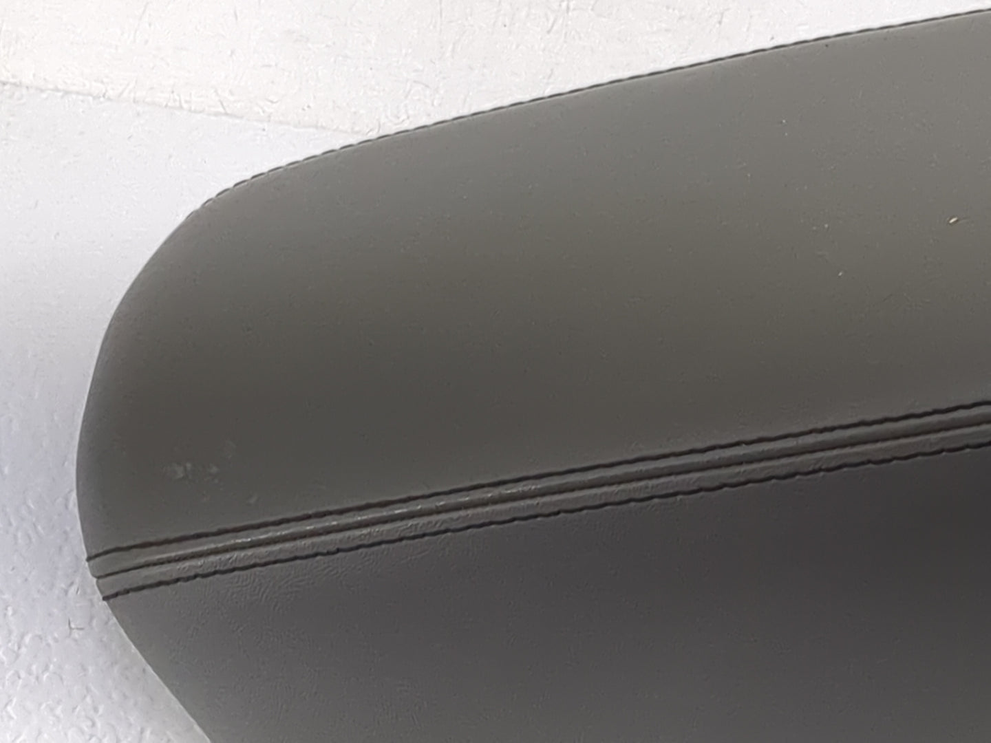 2014 Jeep Cherokee Center Console Armrest Cover Lid Fits OEM Used Auto Parts - Oemusedautoparts1.com