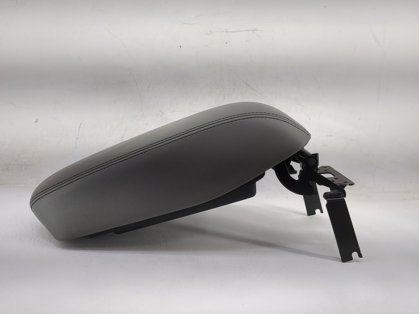 2014 Jeep Cherokee Center Console Armrest Cover Lid Fits OEM Used Auto Parts - Oemusedautoparts1.com