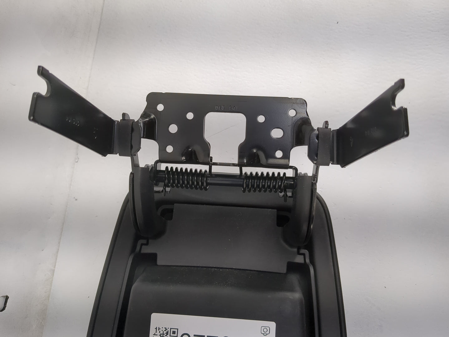 2014 Jeep Cherokee Center Console Armrest Cover Lid Fits OEM Used Auto Parts - Oemusedautoparts1.com