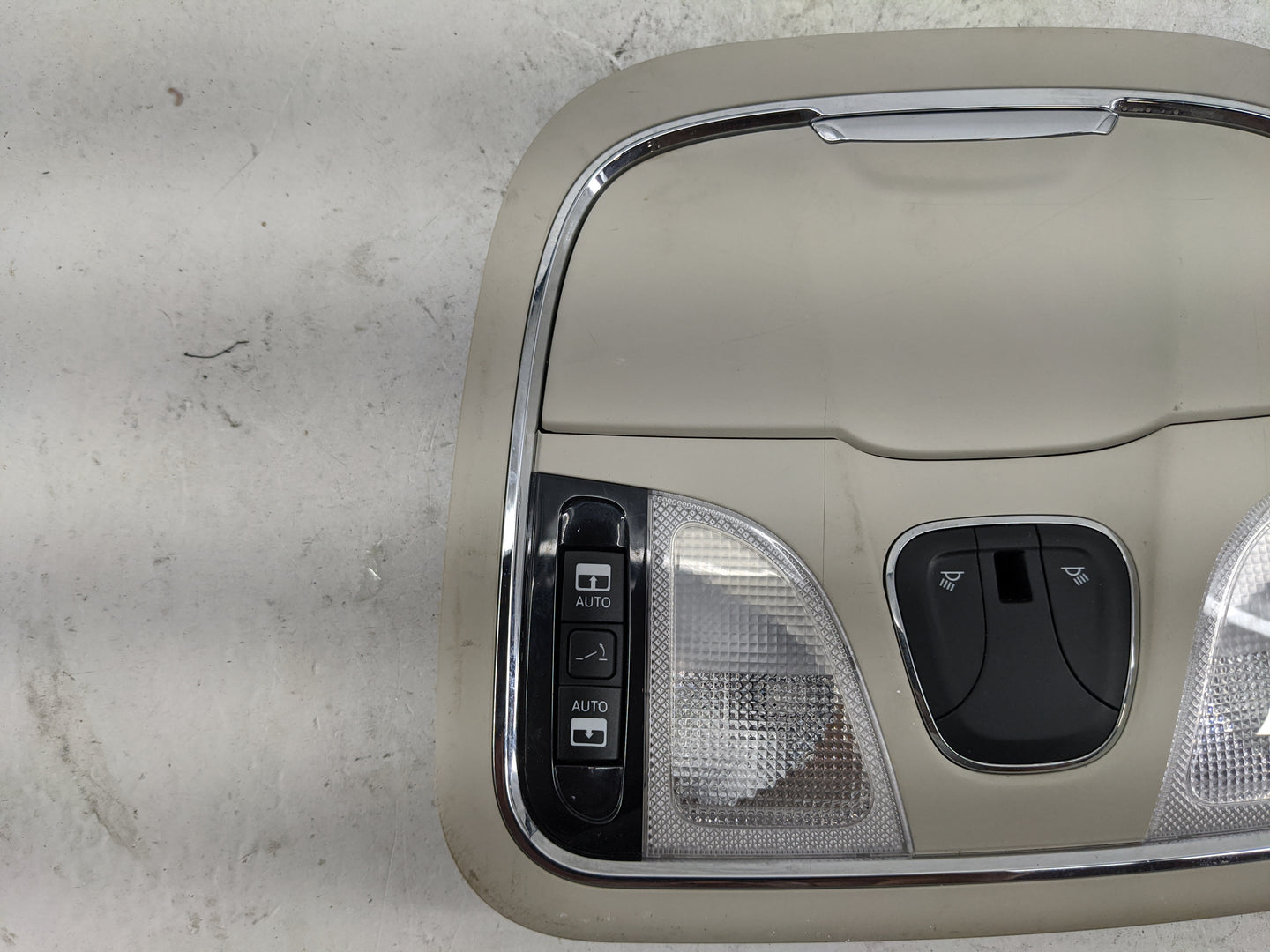 2014 Jeep Cherokee Overhead Console W/rear Climate Control Tan - Oemusedautoparts1.com