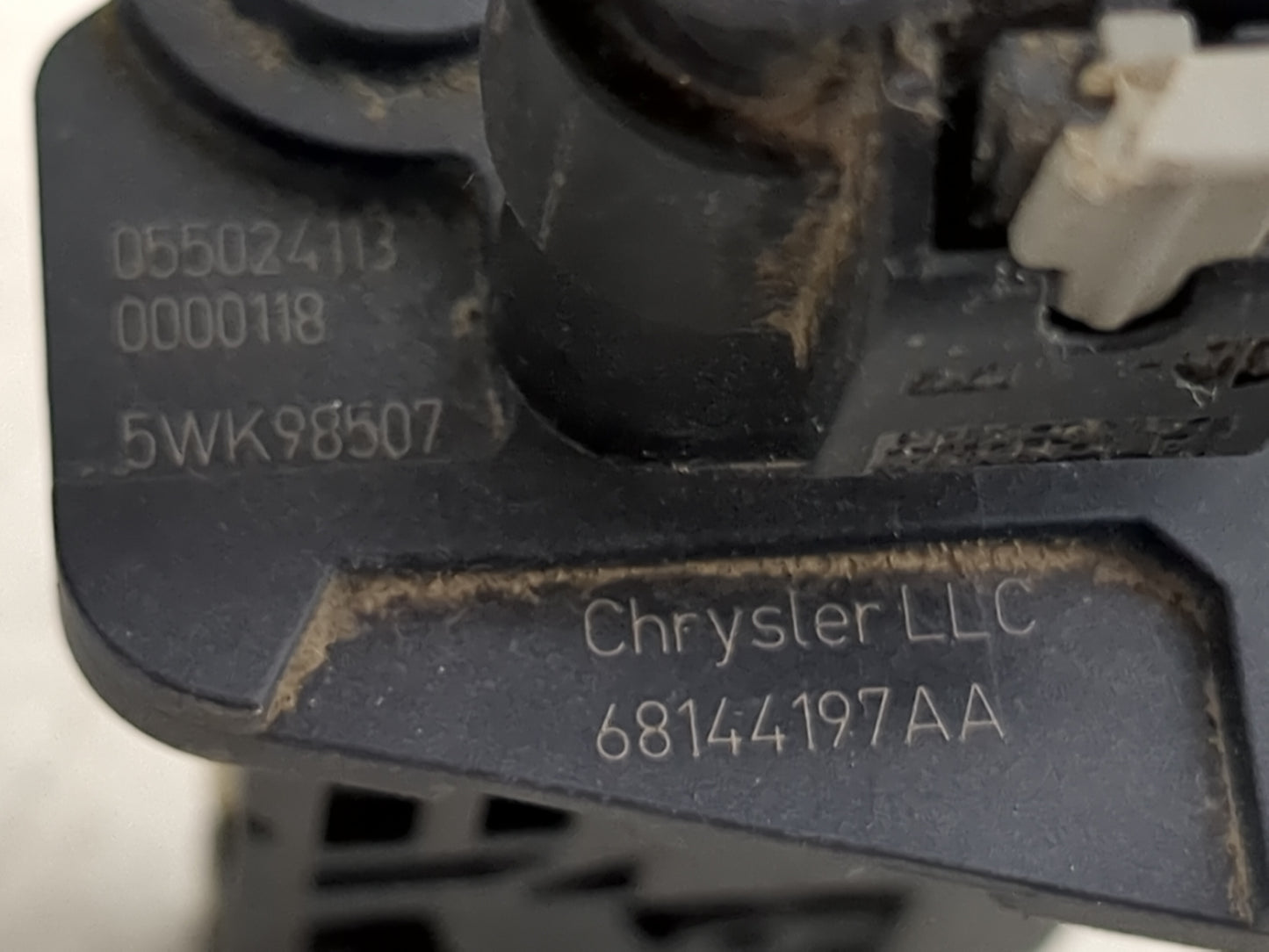 2014-2018 Jeep Cherokee Mass Air Flow Meter Maf 1489770 - Oemusedautoparts1.com