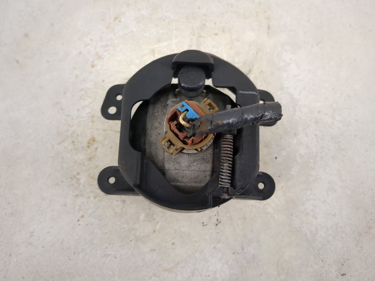 2014-2018 Jeep Cherokee Driver Left Oem Fog Light Lamp Black 1492538 - Oemusedautoparts1.com