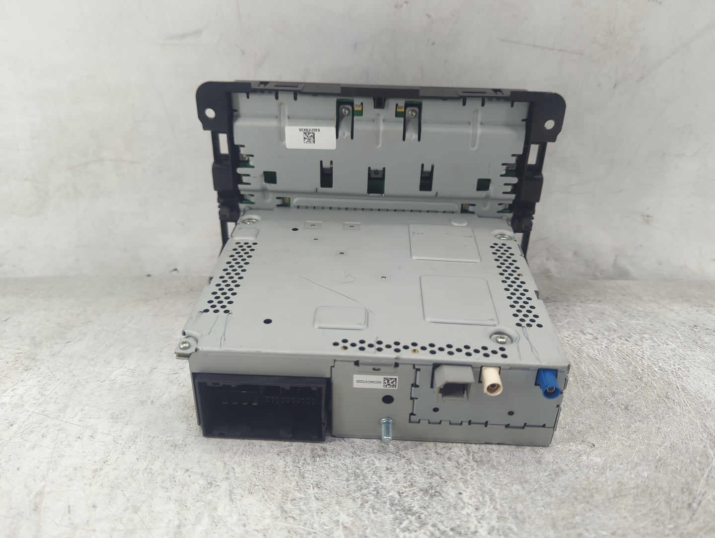 2014 Jeep Cherokee Radio AM FM Cd Player Receiver Replacement P/N:P05091551AE Fits OEM Used Auto Parts - Oemusedautoparts1.c