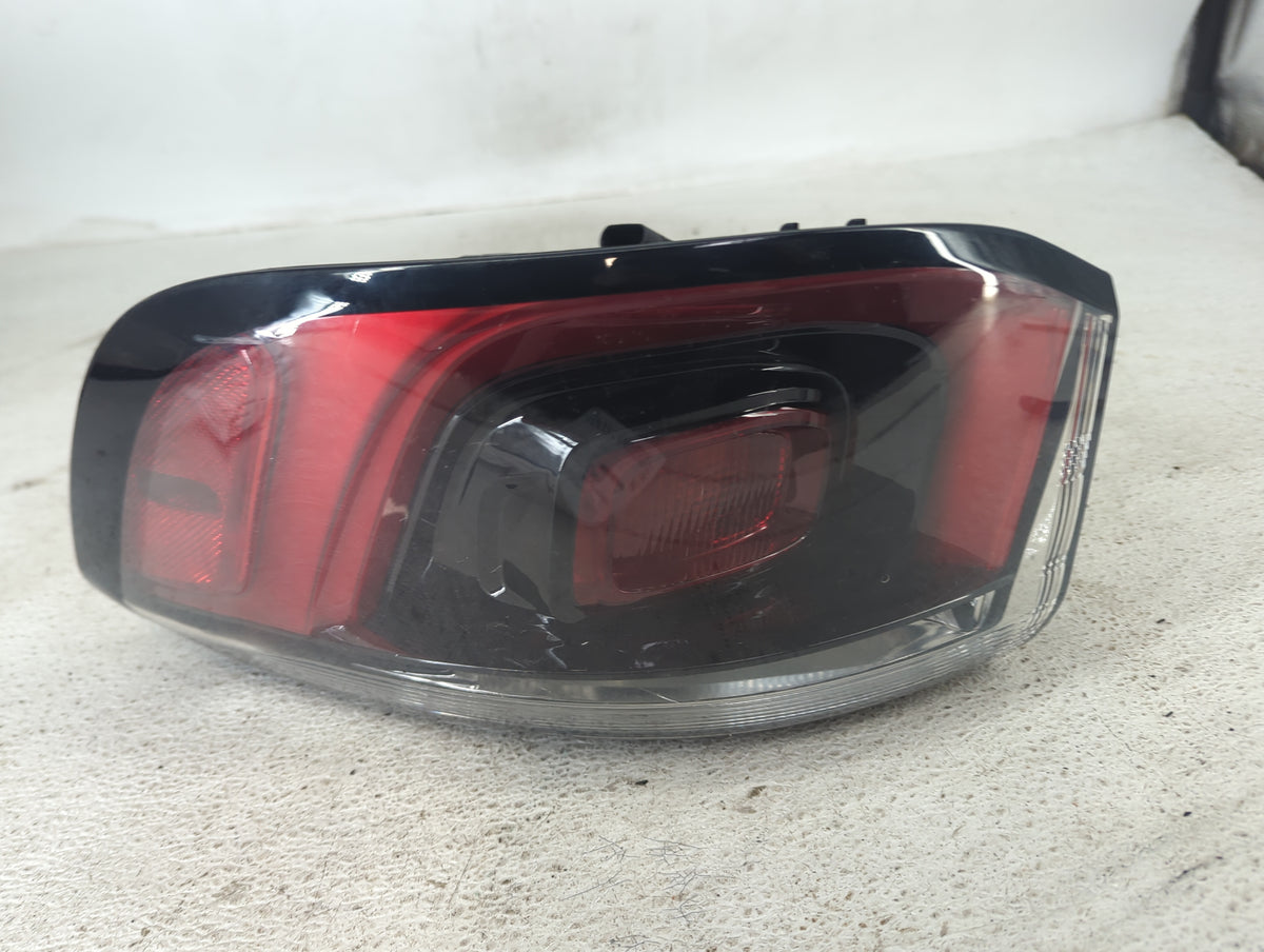 2014-2018 Jeep Cherokee Tail Light Assembly Driver Left OEM P/N:68102907AB P55112833AB Fits Fits 2014 2015 2016 2017 2018 OE