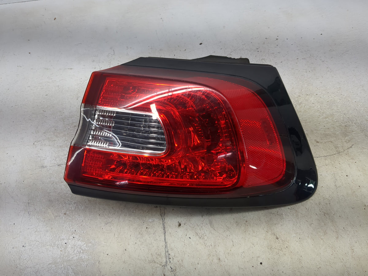 2014-2018 Jeep Cherokee Tail Light Assembly Passenger Right OEM P/N:68102906AE 49033 Fits Fits 2014 2015 2016 2017 2018 OEM 