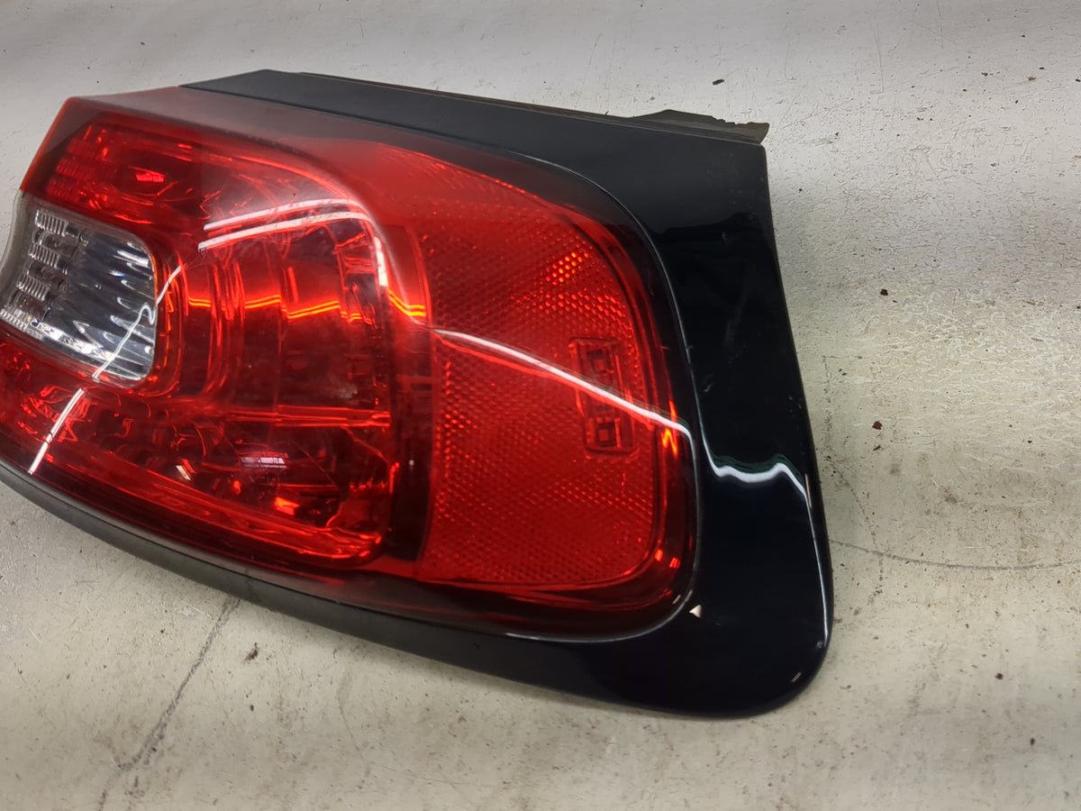 2014-2018 Jeep Cherokee Tail Light Assembly Passenger Right OEM P/N:68102906AE 49033 Fits Fits 2014 2015 2016 2017 2018 OEM 