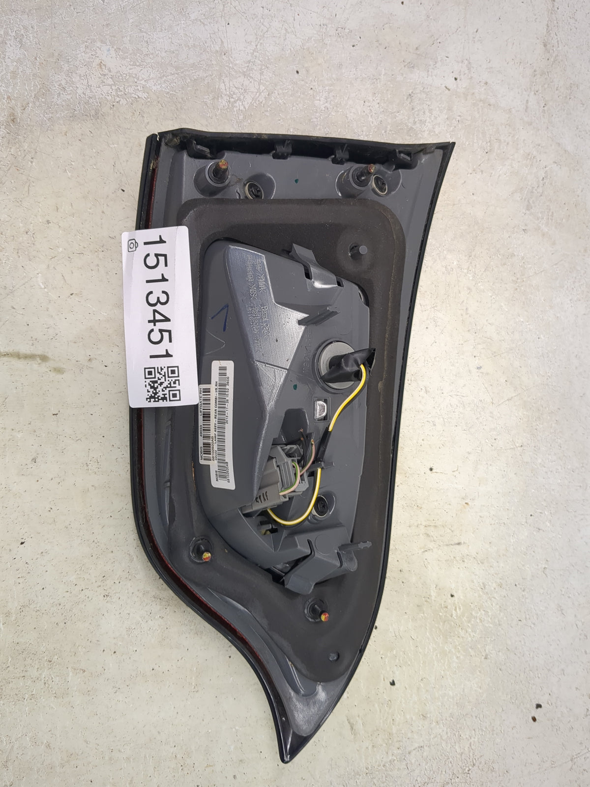 2014-2018 Jeep Cherokee Passenger Right Side Deck Lid Mounted Tail Light 1513451 - Oemusedautoparts1.com
