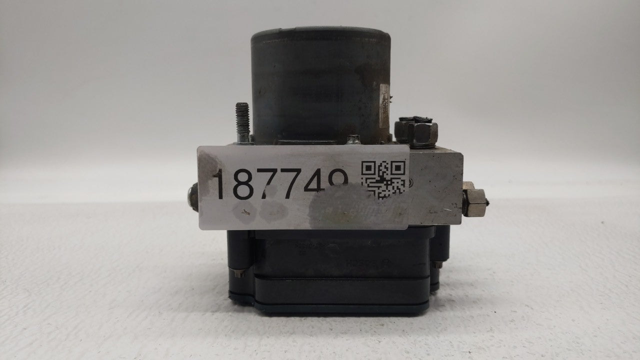 2014 Jeep Cherokee ABS Pump Control Module Replacement P/N:P04779899AG 04779899AG, P04779899AI Fits OEM Used Auto Parts - Oe