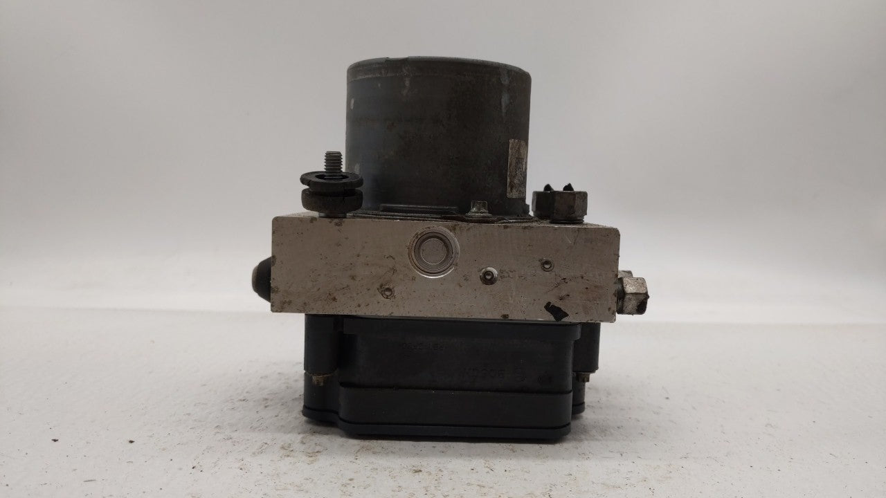 2014 Jeep Cherokee ABS Pump Control Module Replacement P/N:P04779899AG 04779899AG, P04779899AI Fits OEM Used Auto Parts - Oe