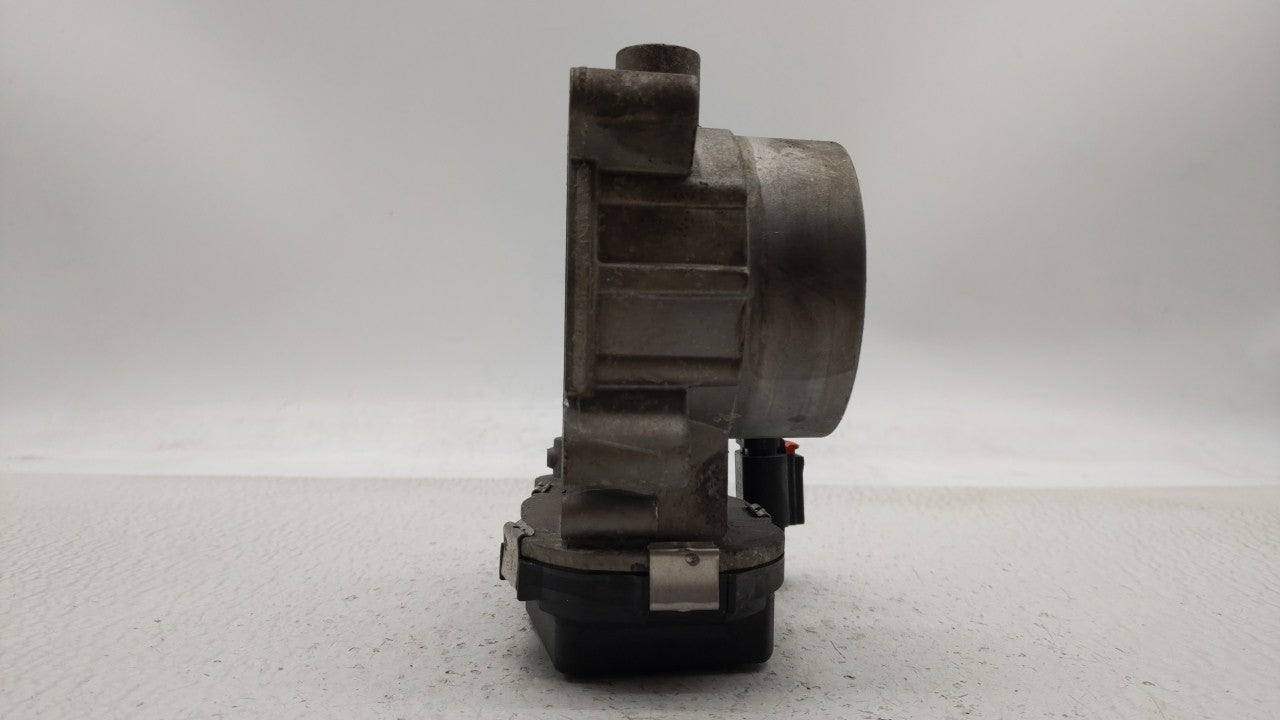 2014-2017 Jeep Cherokee Throttle Body P/N:04891970AC 04891970AB Fits Fits 2014 2015 2016 2017 2018 OEM Used Auto Parts - Oem