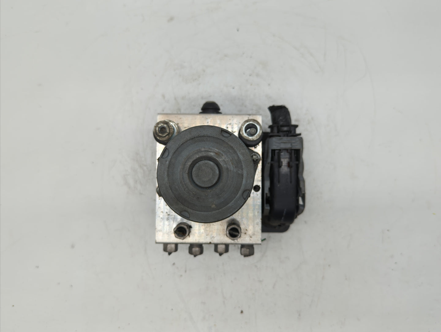 2014 Jeep Cherokee ABS Pump Control Module Replacement P/N:P04779899AF P04779899AG, 04779899AG, P04779899AI Fits OEM Used Au
