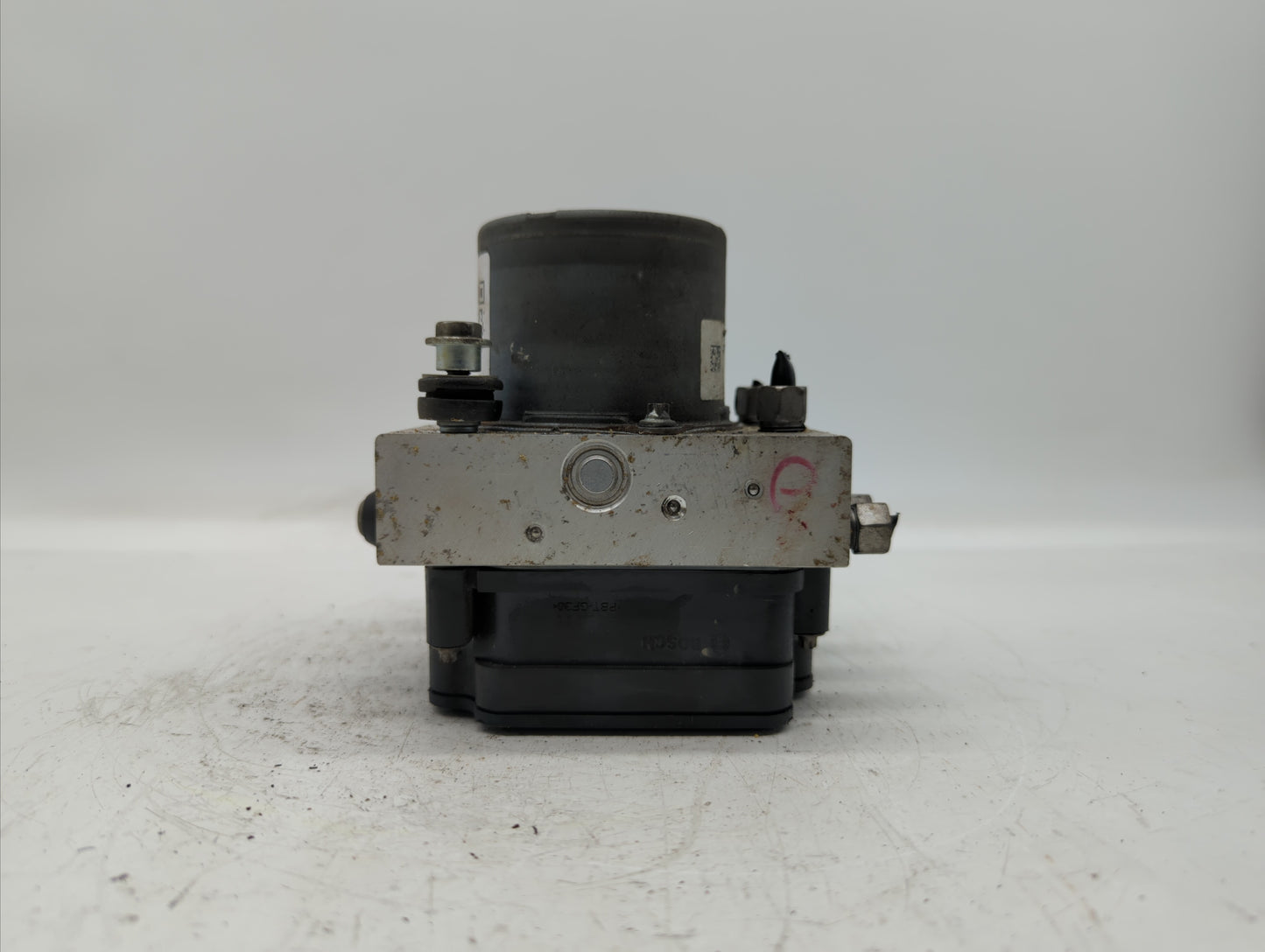 2014 Jeep Cherokee ABS Pump Control Module Replacement P/N:P04779899AF P04779899AG, 04779899AG, P04779899AI Fits OEM Used Au