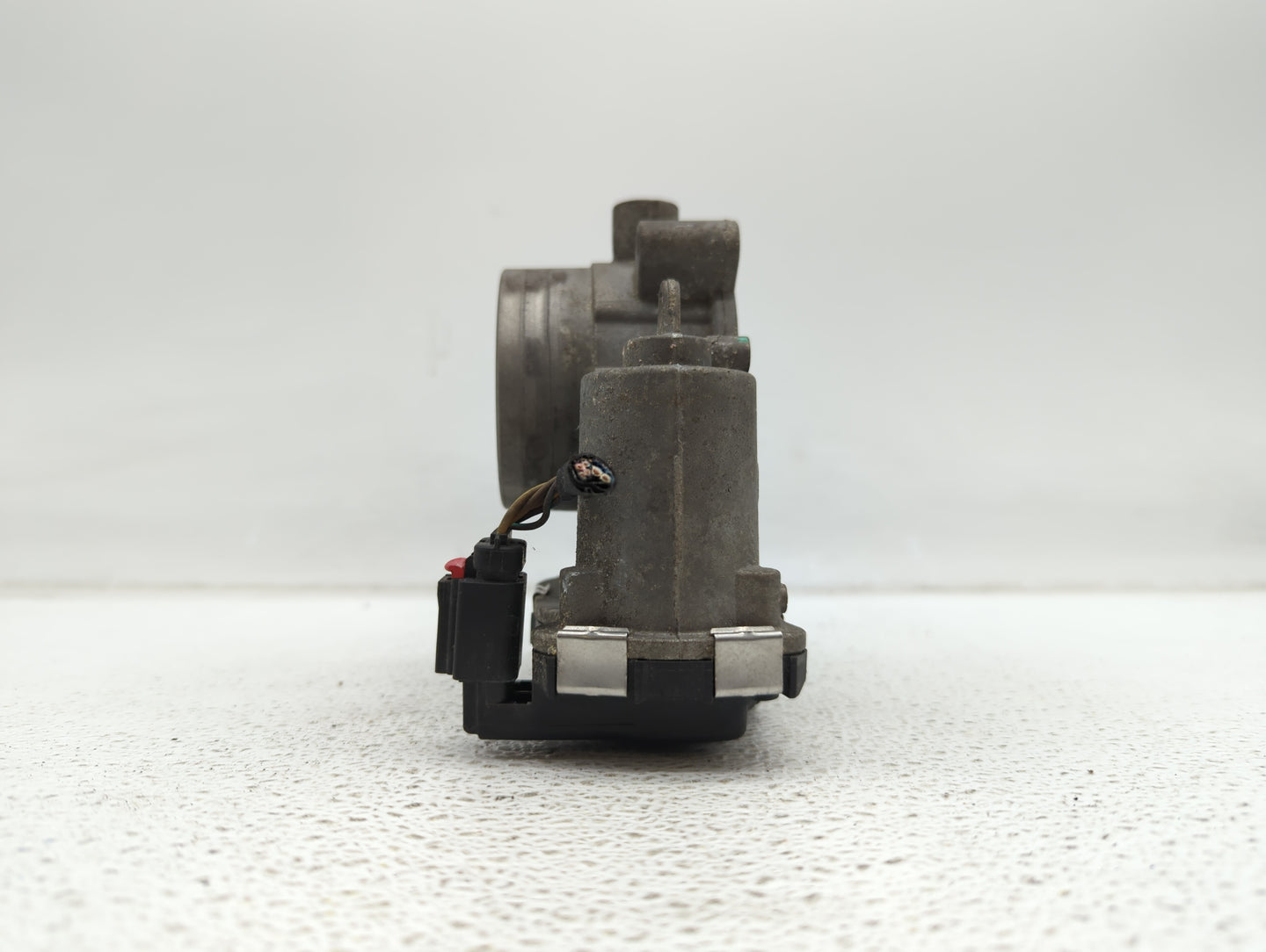 2014-2017 Jeep Cherokee Throttle Body P/N:04891970AB Fits Fits 2014 2015 2016 2017 2018 OEM Used Auto Parts - Oemusedautopar