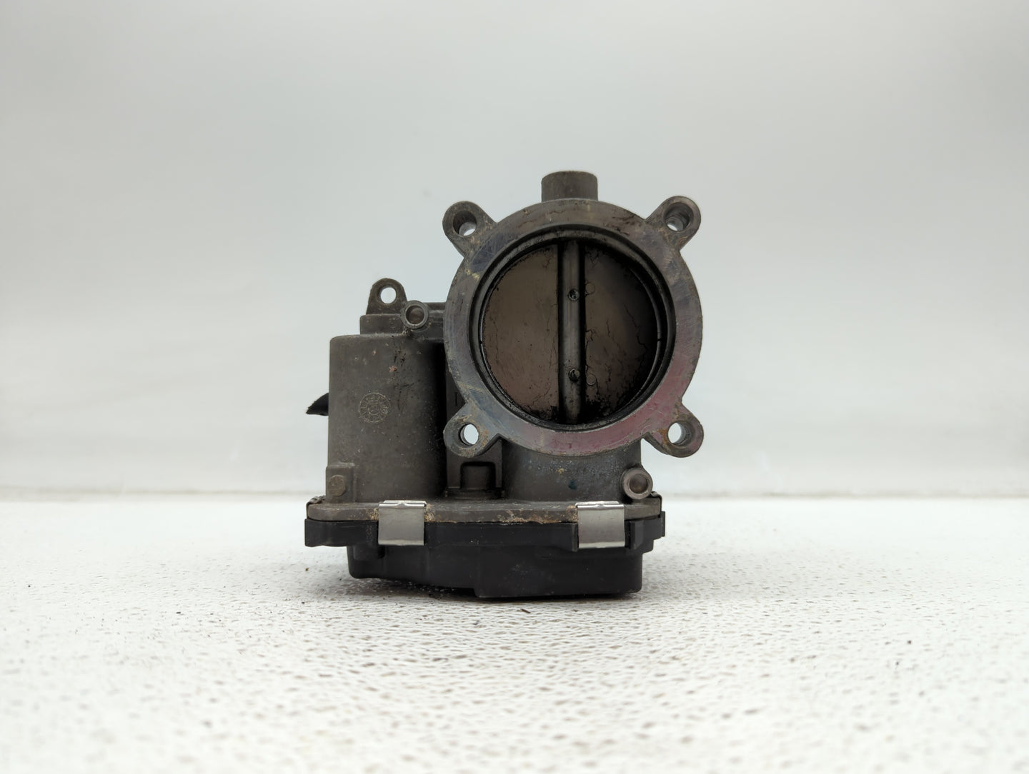 2014-2017 Jeep Cherokee Throttle Body P/N:04891970AB Fits Fits 2014 2015 2016 2017 2018 OEM Used Auto Parts - Oemusedautopar
