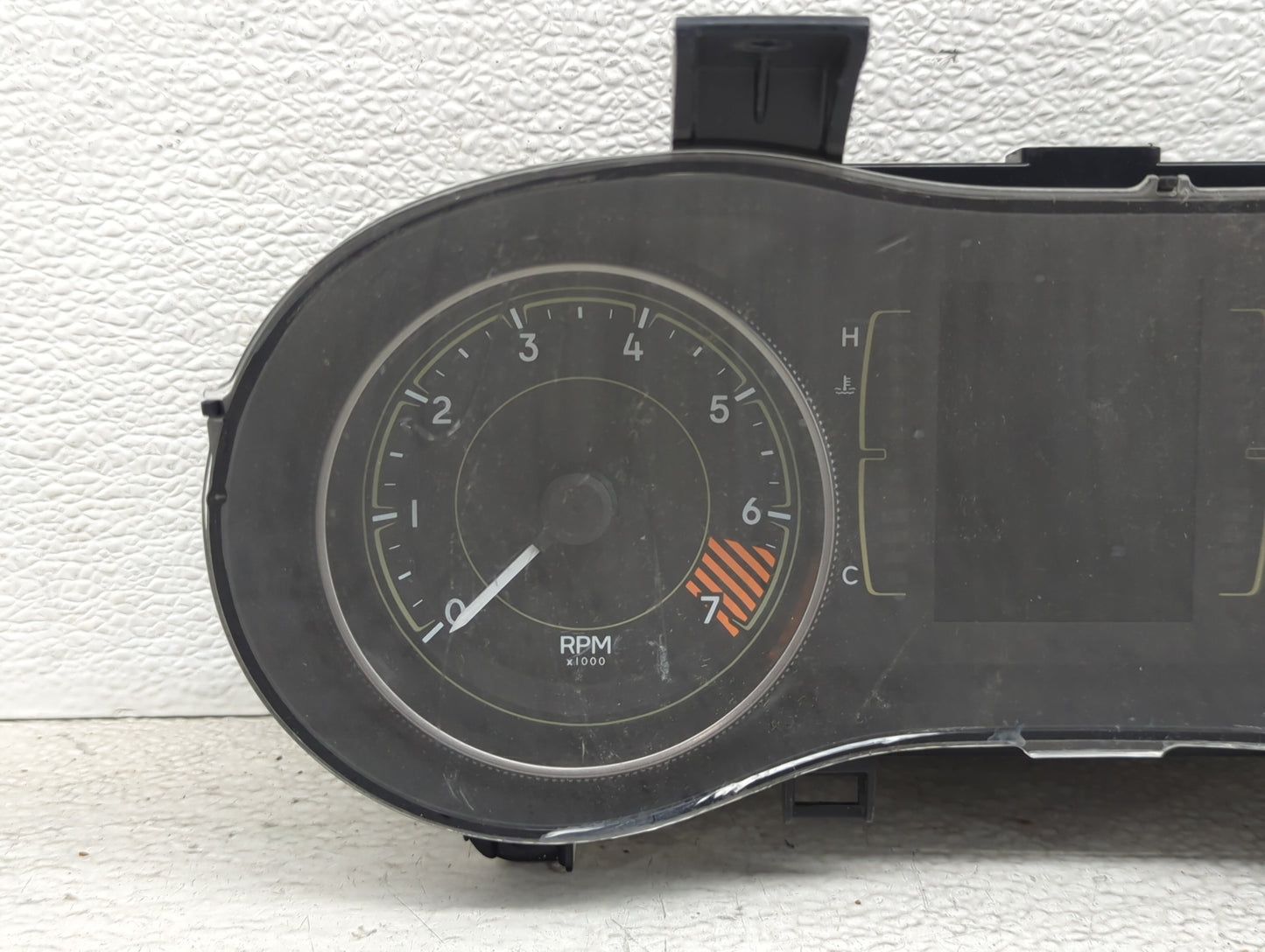 2014 Jeep Cherokee Instrument Cluster Speedometer Gauges P/N:P56054651AH A2C80949600 Miles: Fits OEM Used Auto Parts - Oemus