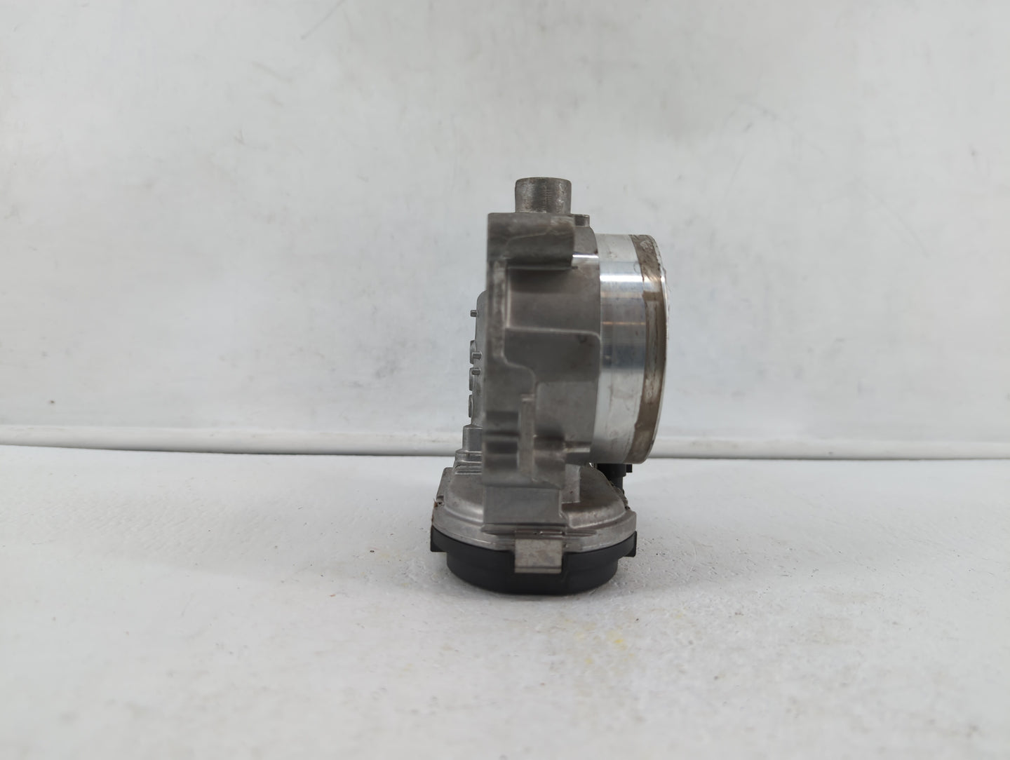 2014-2017 Jeep Cherokee Throttle Body P/N:05184349AC 05184349AE, 05184349AD Fits Fits 2011 2012 2013 2014 2015 2016 2017 201