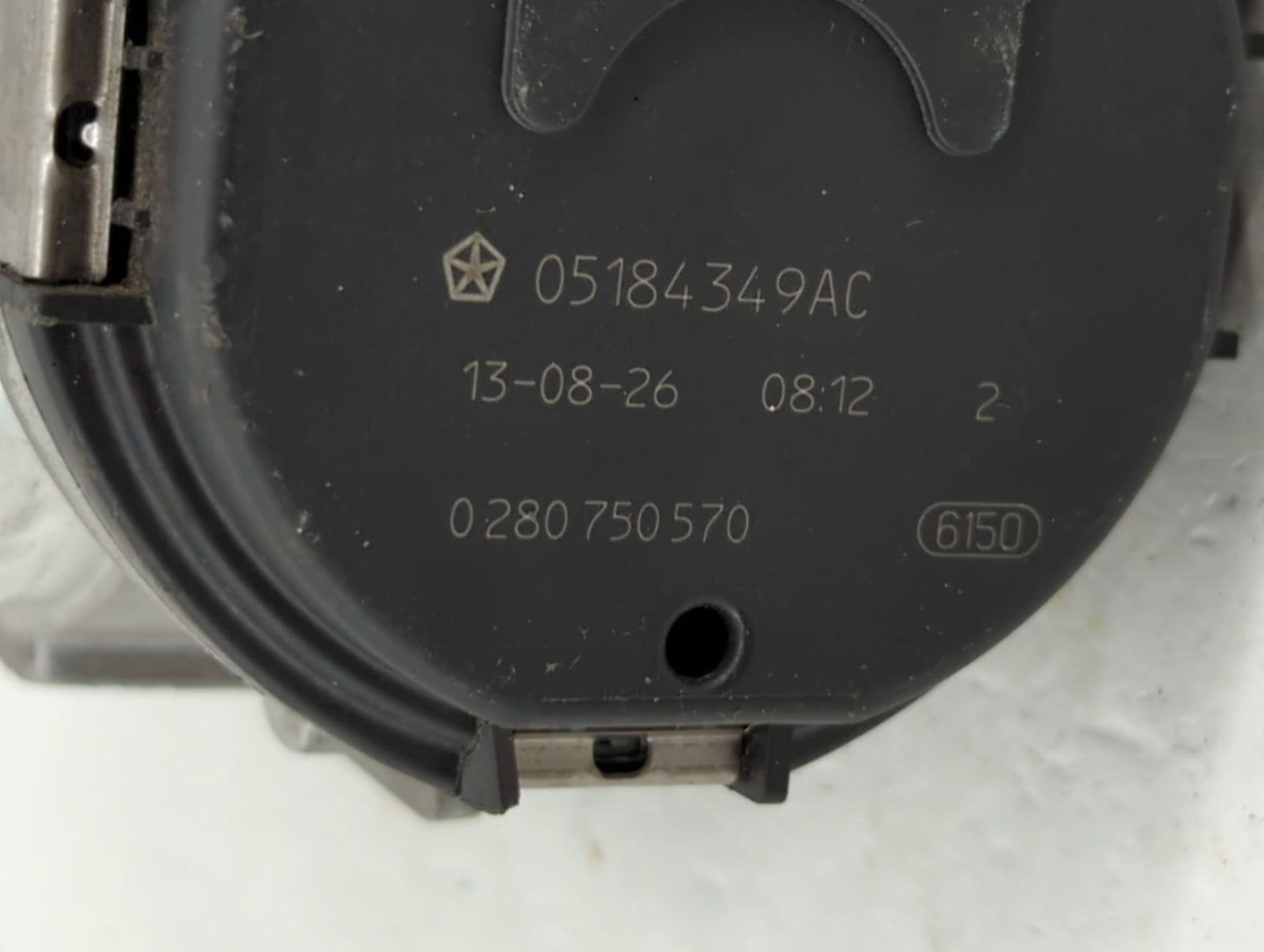 2014-2017 Jeep Cherokee Throttle Body P/N:05184349AC 05184349AE, 05184349AD Fits Fits 2011 2012 2013 2014 2015 2016 2017 201