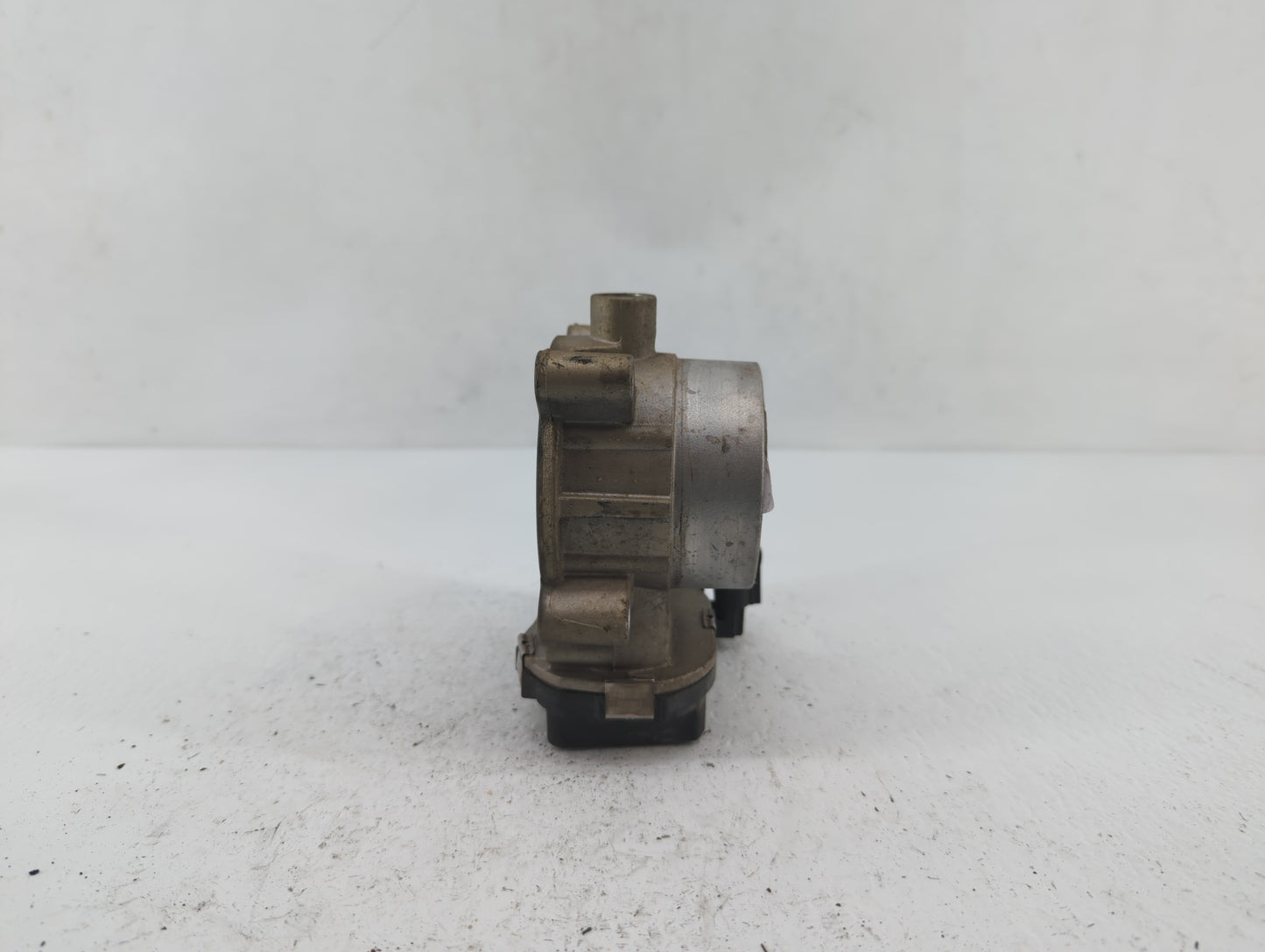 2014-2017 Jeep Cherokee Throttle Body P/N:04891970AB Fits Fits 2014 2015 2016 2017 2018 OEM Used Auto Parts - Oemusedautopar