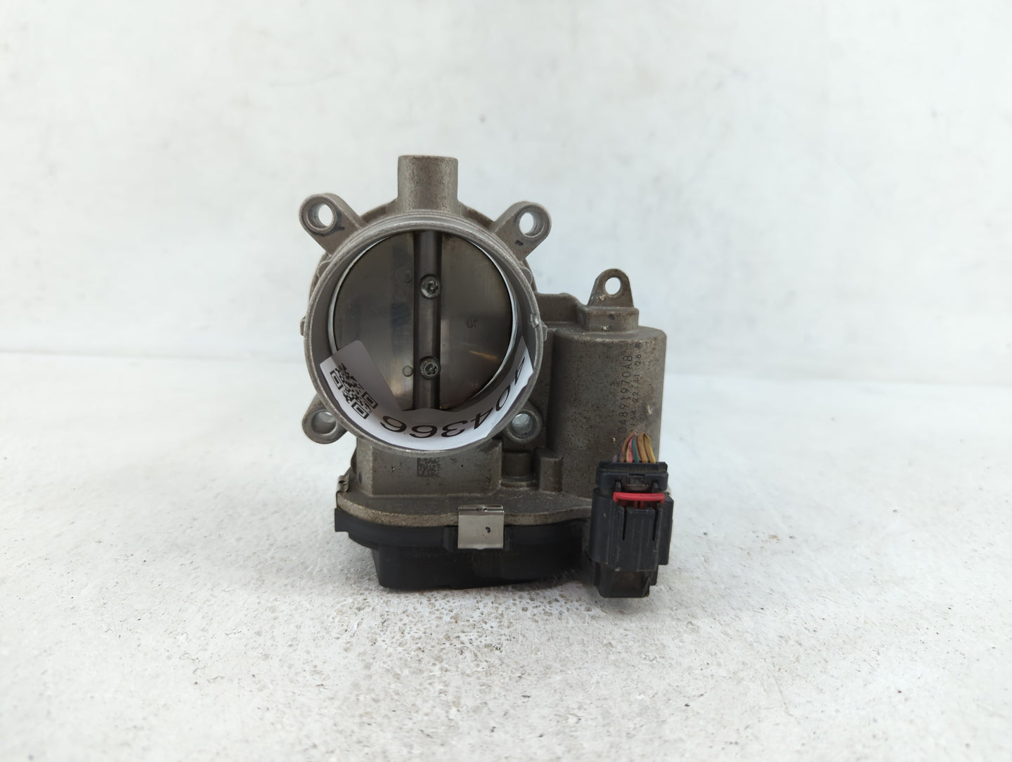 2014-2017 Jeep Cherokee Throttle Body P/N:04891970AB Fits Fits 2014 2015 2016 2017 2018 OEM Used Auto Parts - Oemusedautopar