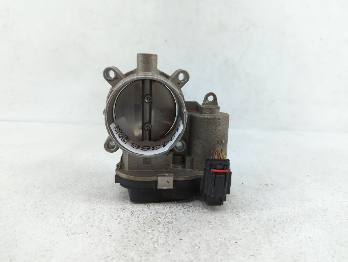 2014-2017 Jeep Cherokee Throttle Body P/N:04891970AB Fits Fits 2014 2015 2016 2017 2018 OEM Used Auto Parts - Oemusedautopar