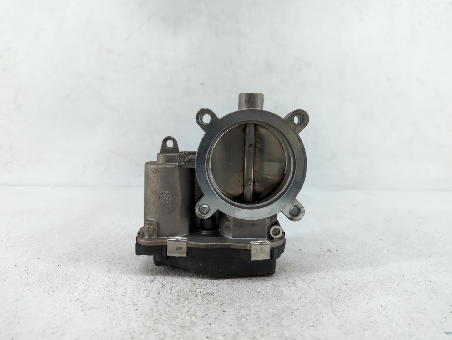 2014-2017 Jeep Cherokee Throttle Body P/N:04891970AB Fits Fits 2014 2015 2016 2017 2018 OEM Used Auto Parts - Oemusedautopar