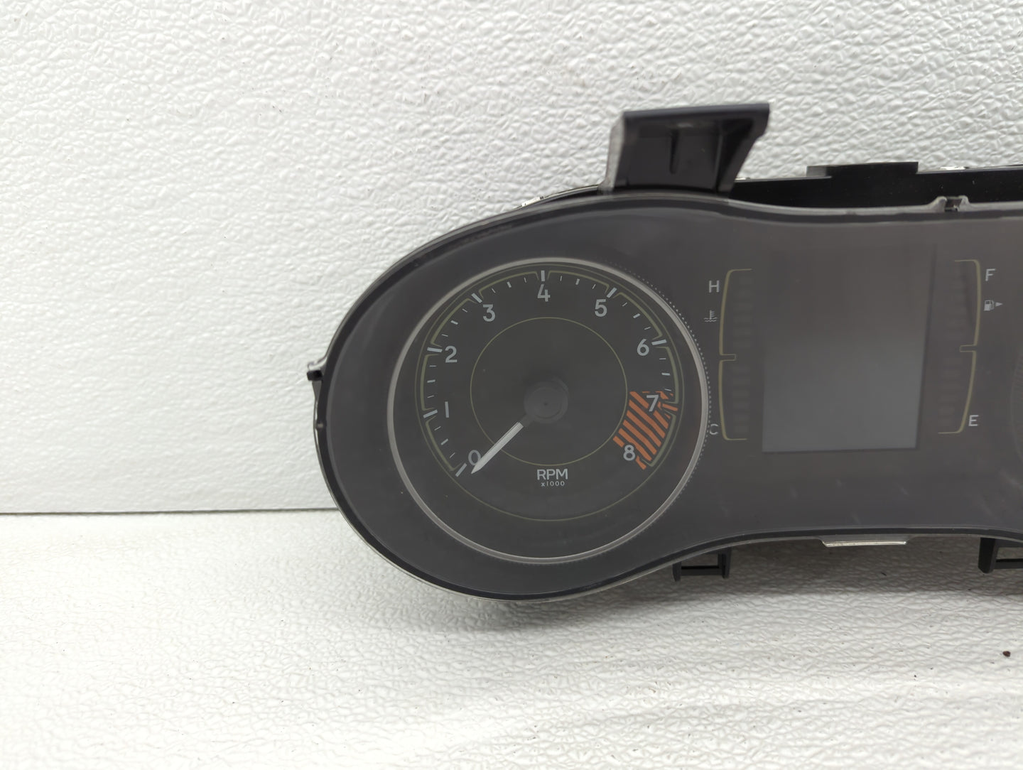 2014 Jeep Cherokee Instrument Cluster Speedometer Gauges P/N:P68105888AH P68105889AH, P68105888AG Fits OEM Used Auto Parts -