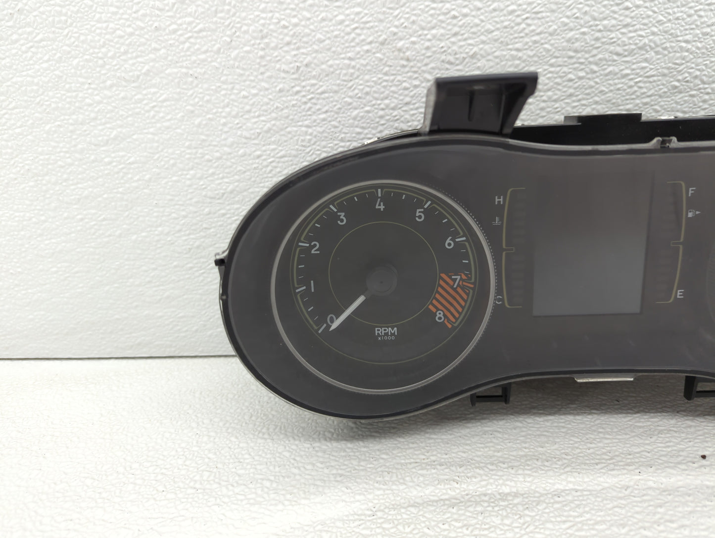 2014 Jeep Cherokee Instrument Cluster Speedometer Gauges P/N:P68105888AH P68105889AH, P68105888AG Fits OEM Used Auto Parts -