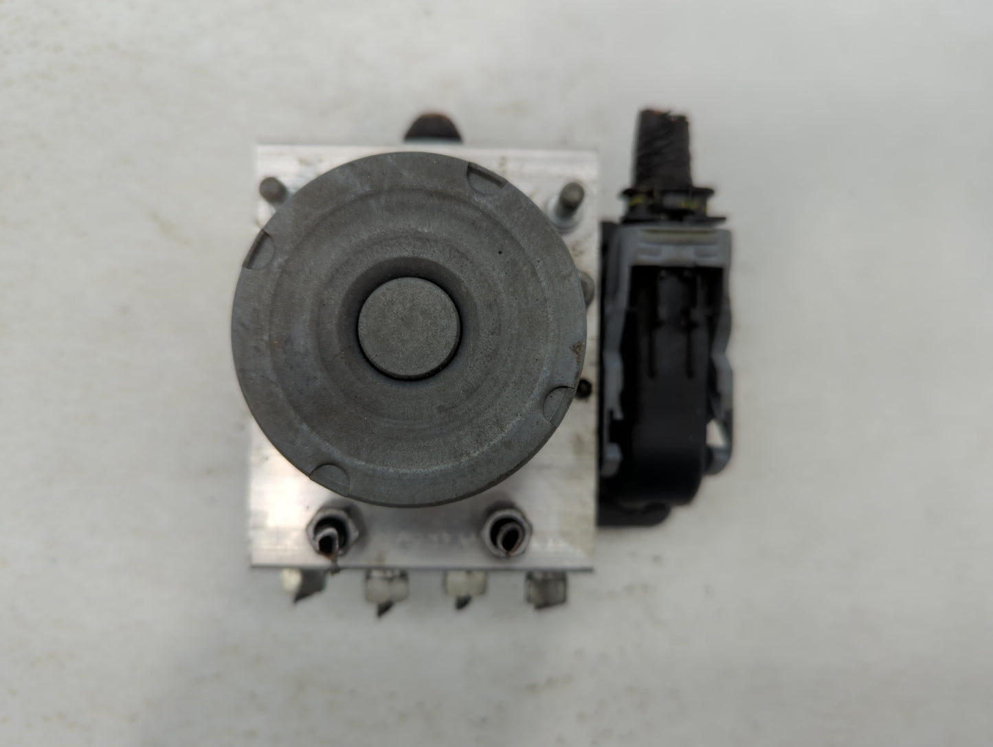 2014 Jeep Cherokee ABS Pump Control Module Replacement P/N:P04779899AF P04779899AG, 04779899AG, P04779899AI Fits OEM Used Au