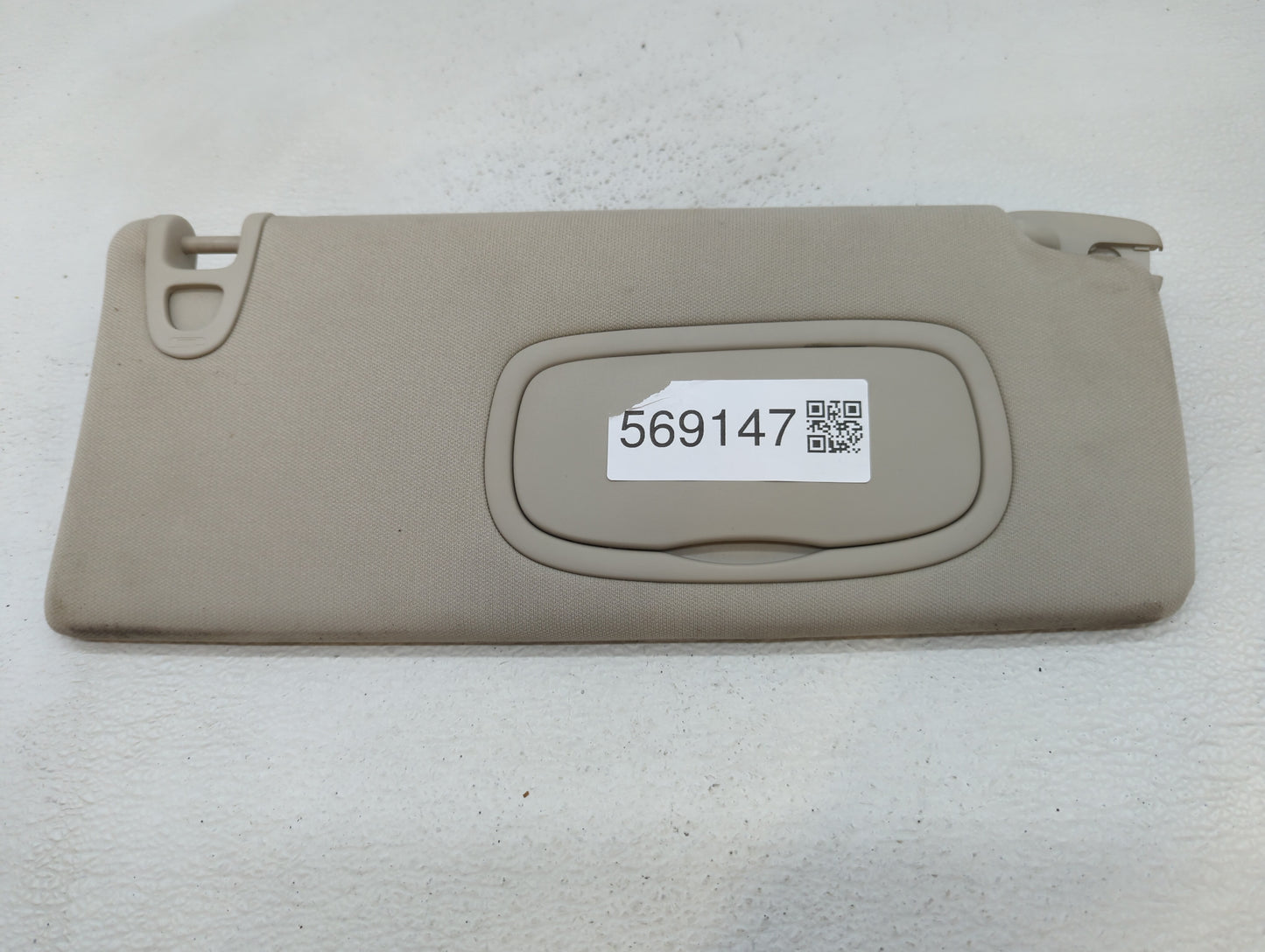 2014-2018 Jeep Cherokee Sun Visor Shade Replacement Passenger Right Mirror Fits Fits 2014 2015 2016 2017 2018 OEM Used Auto 