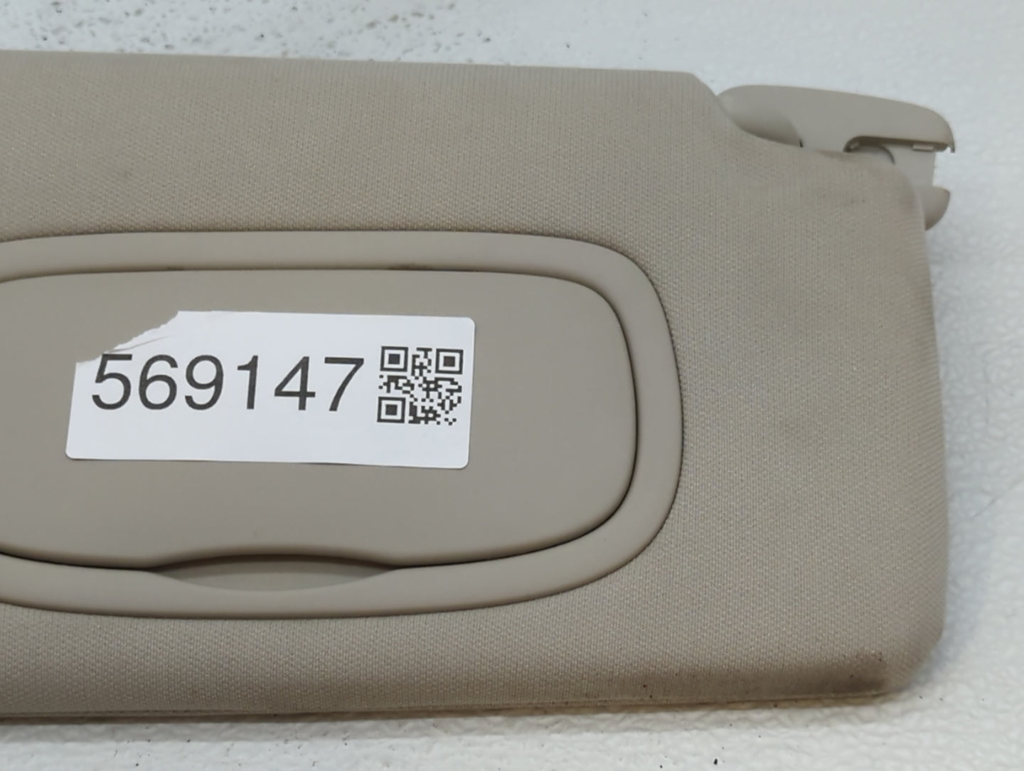 2014-2018 Jeep Cherokee Sun Visor Shade Replacement Passenger Right Mirror Fits Fits 2014 2015 2016 2017 2018 OEM Used Auto 