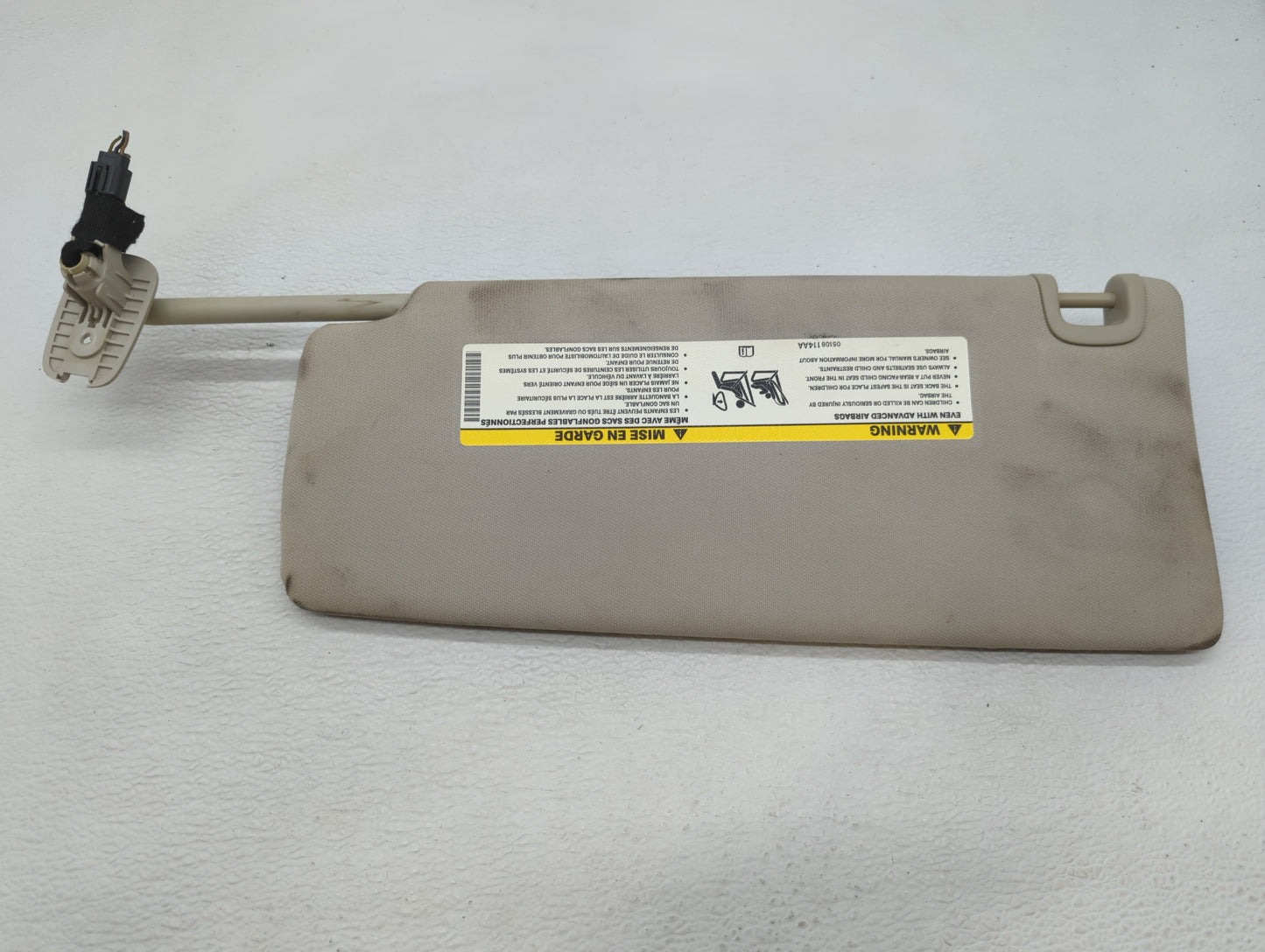 2014-2018 Jeep Cherokee Sun Visor Shade Replacement Passenger Right Mirror Fits Fits 2014 2015 2016 2017 2018 OEM Used Auto 