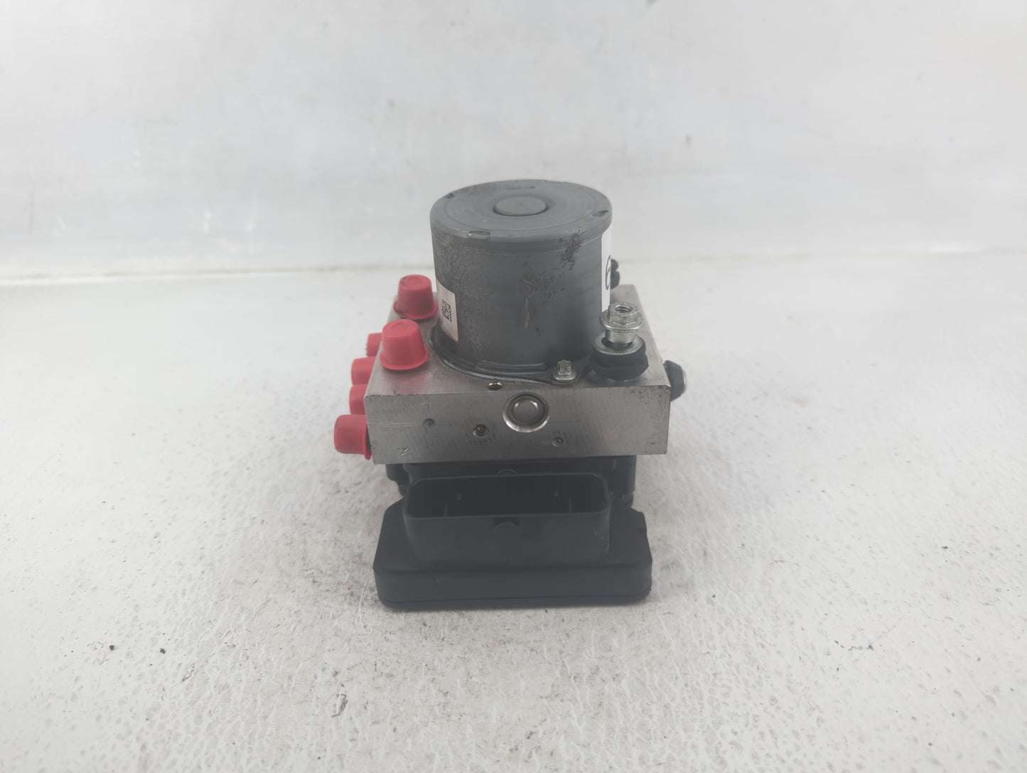 2014 Jeep Cherokee ABS Pump Control Module Replacement P/N:P04779899AI Fits OEM Used Auto Parts - Oemusedautoparts1.com