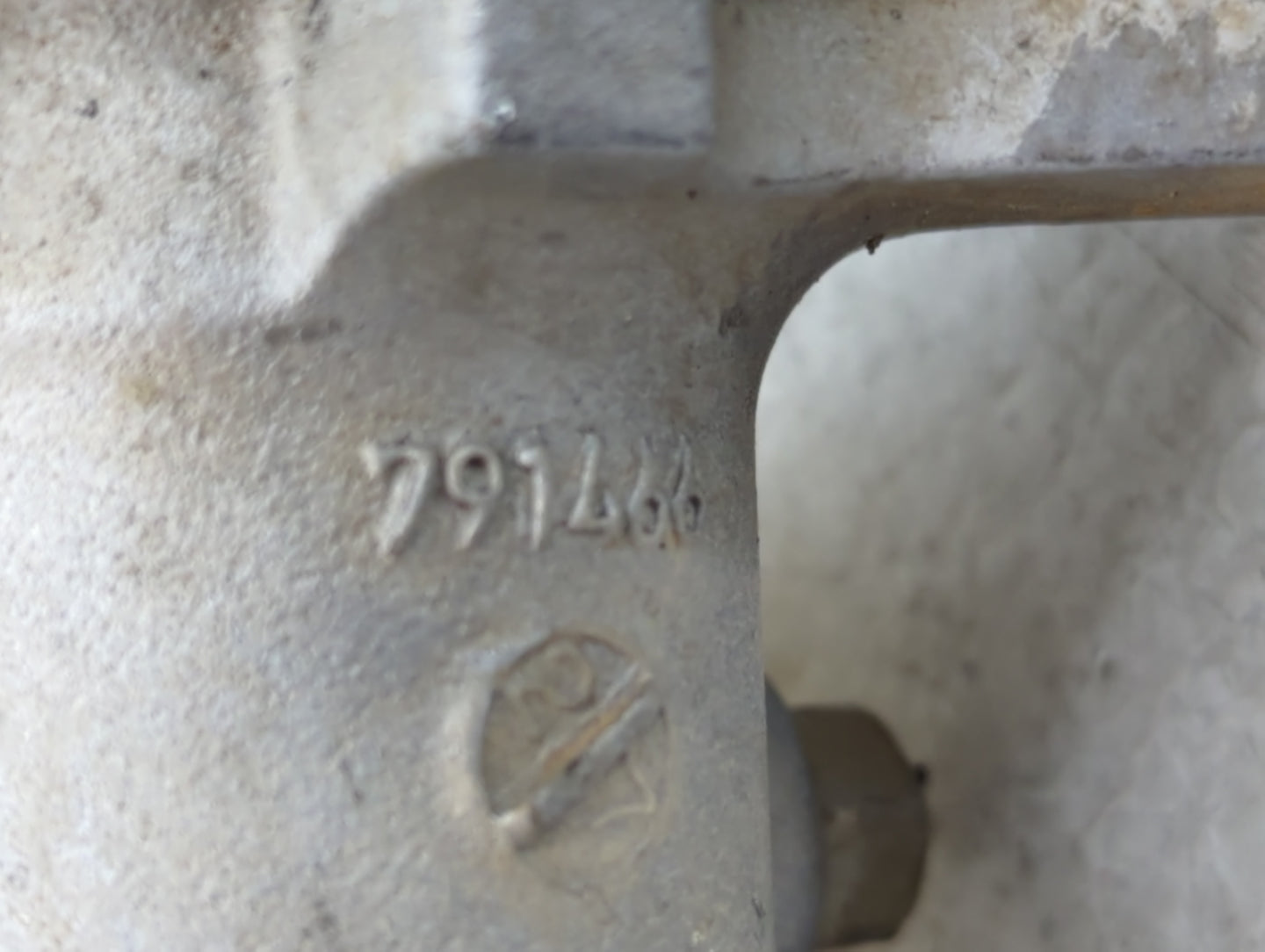 2014-2014 Jeep Cherokee Brake Master Cylinder - Oemusedautoparts1.com