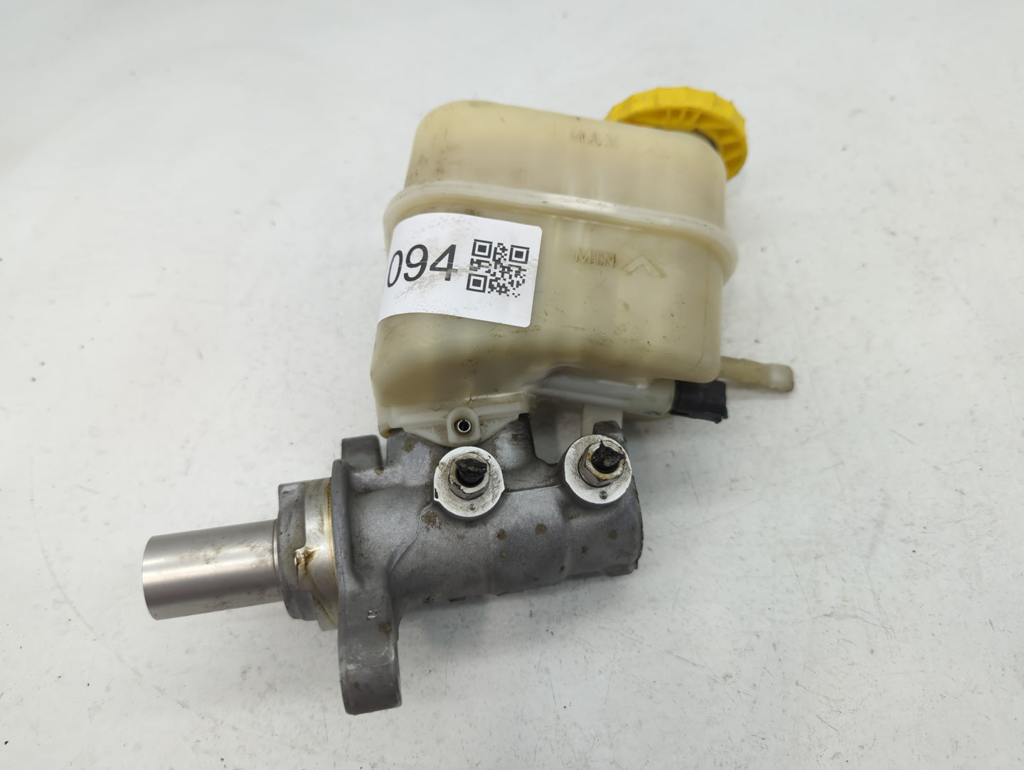 2014-2014 Jeep Cherokee Brake Master Cylinder - Oemusedautoparts1.com