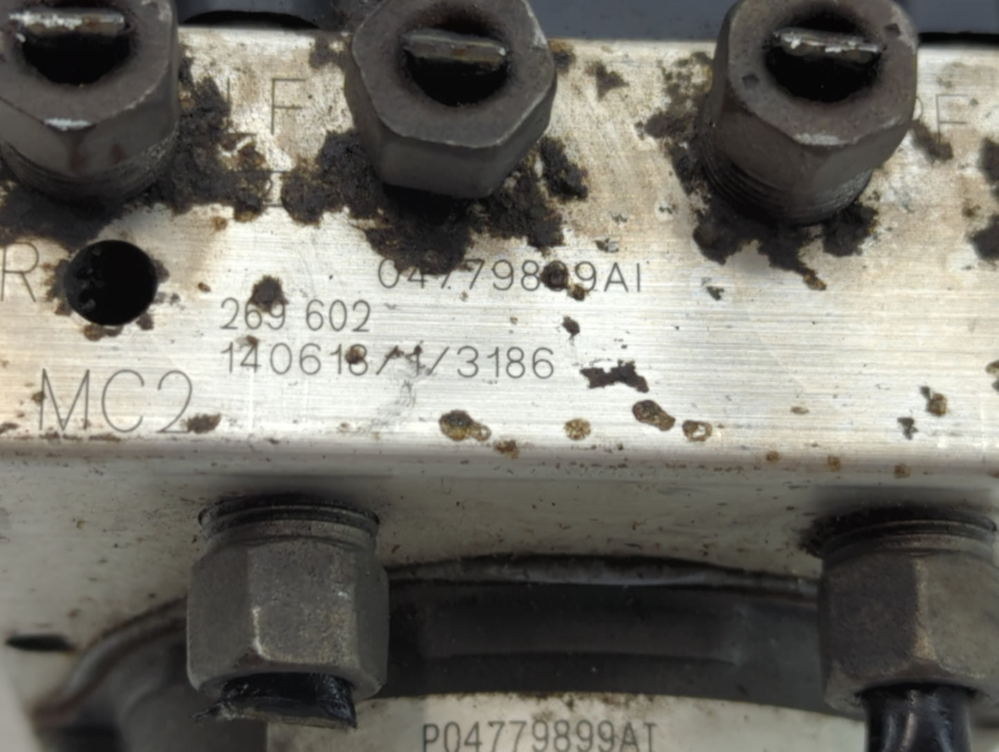 2014 Jeep Cherokee ABS Pump Control Module Replacement P/N:269 602 04779809AI Fits OEM Used Auto Parts - Oemusedautoparts1.c