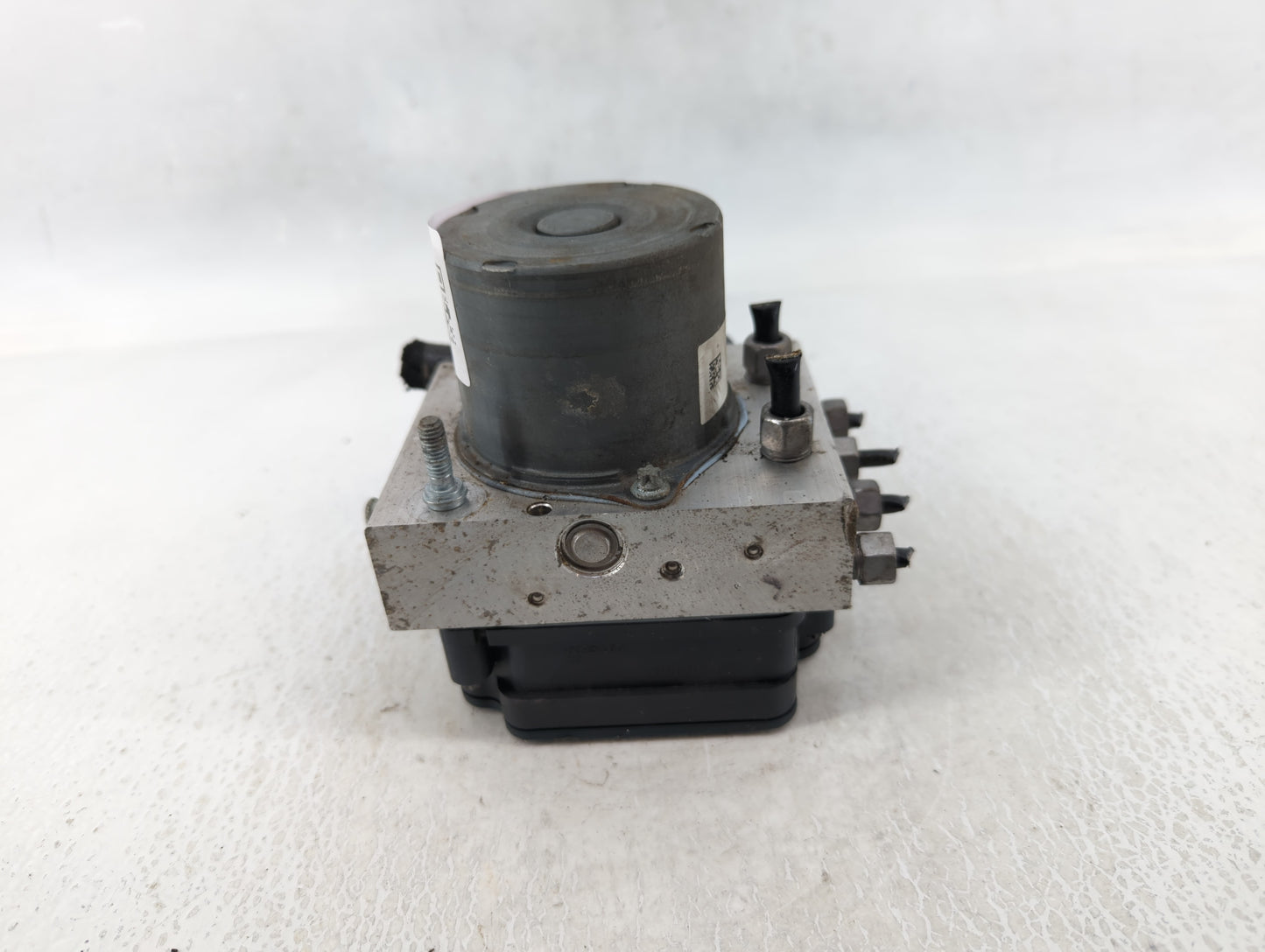 2014 Jeep Cherokee ABS Pump Control Module Replacement P/N:P04779899AG Fits OEM Used Auto Parts - Oemusedautoparts1.com