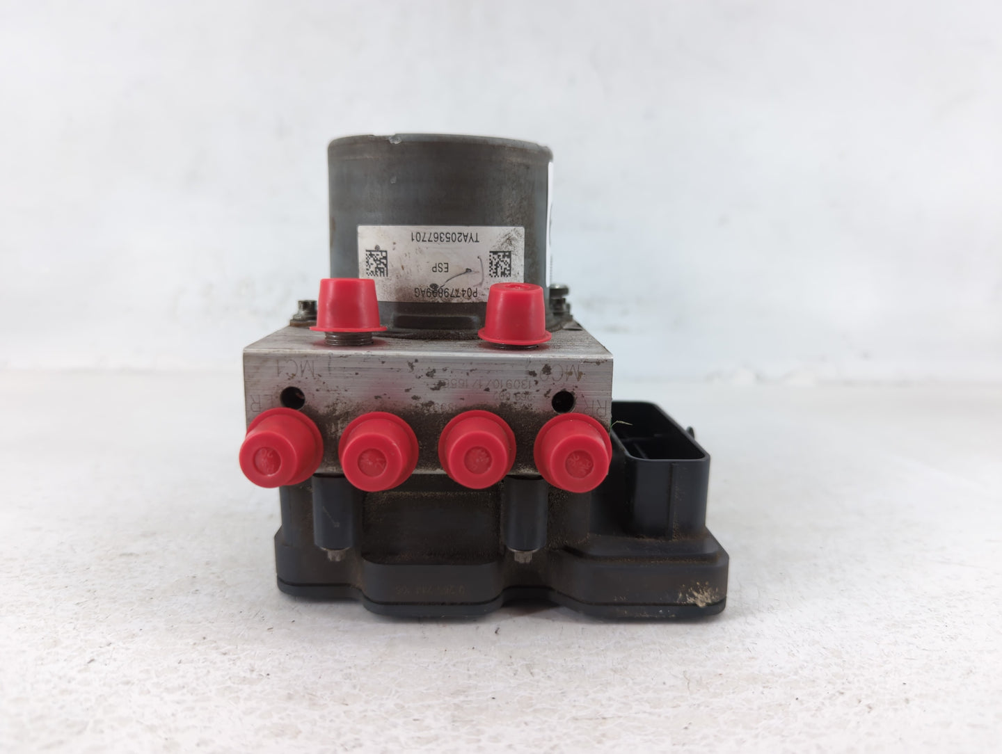 2014 Jeep Cherokee ABS Pump Control Module Replacement P/N:P04779899AG Fits OEM Used Auto Parts - Oemusedautoparts1.com