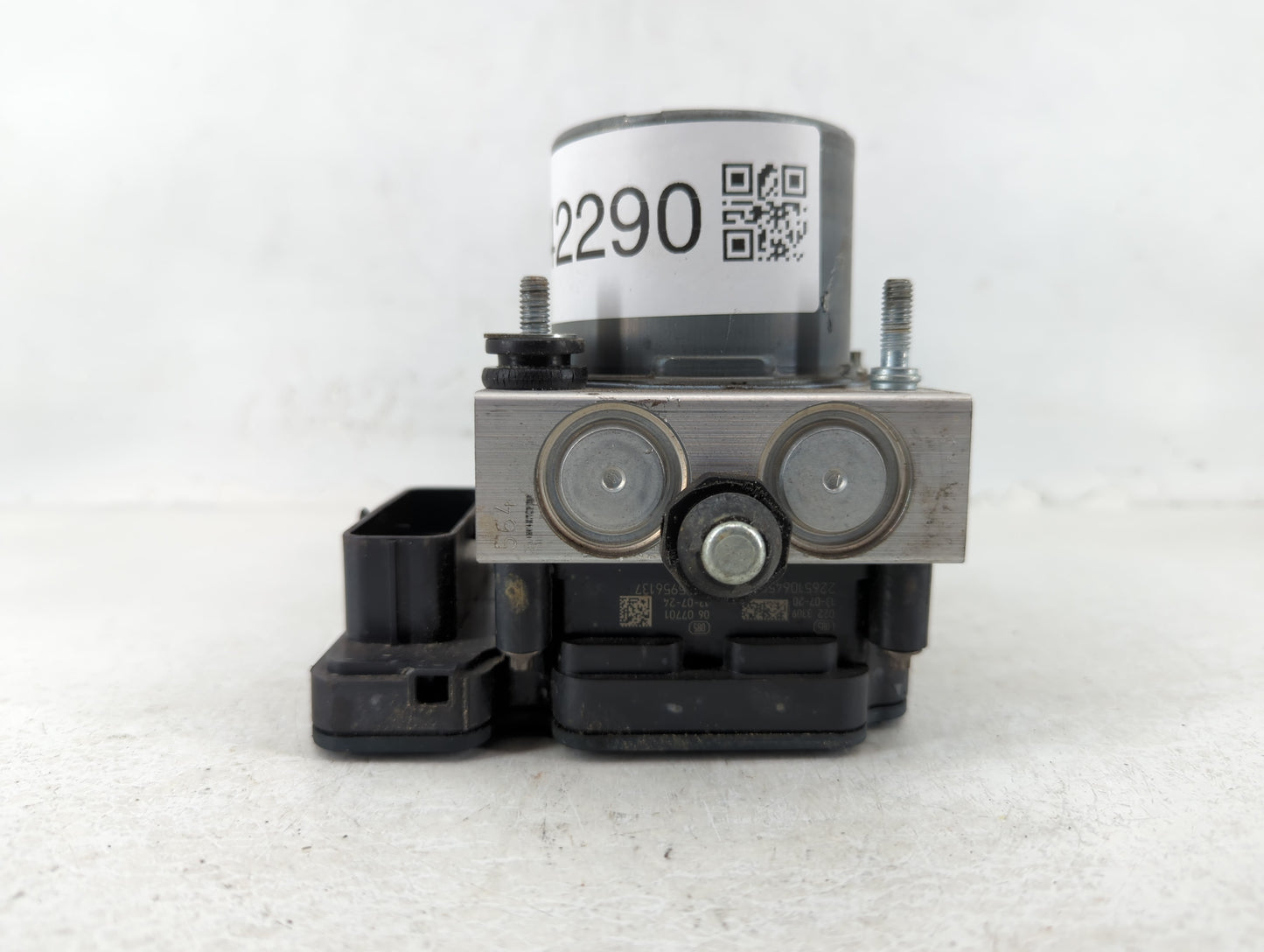 2014 Jeep Cherokee ABS Pump Control Module Replacement P/N:P04779899AG Fits OEM Used Auto Parts - Oemusedautoparts1.com