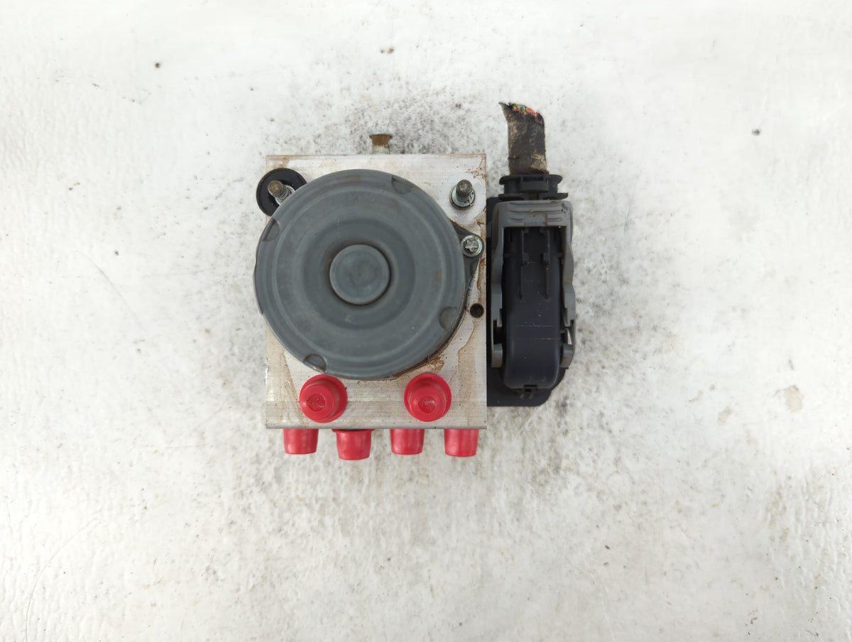 2014 Jeep Cherokee Anti-Lock Brake ABS Pump Module Actuator OEM P/N:P04779899AG Fits OEM Used Auto Parts - Oemusedautoparts1