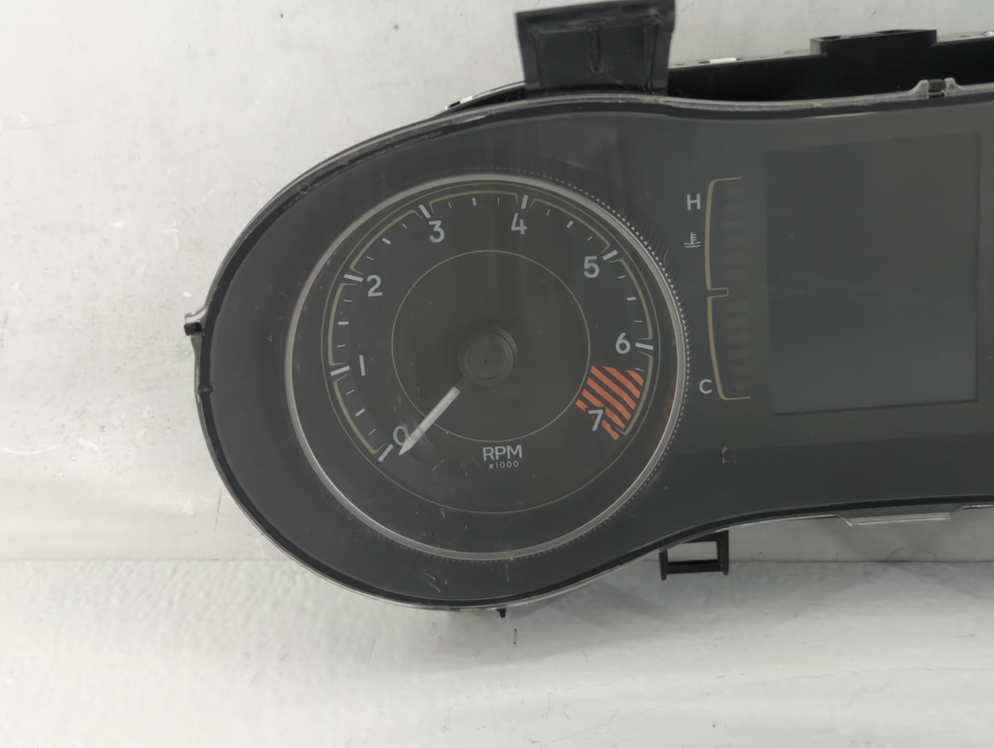 2014 Jeep Cherokee Instrument Cluster Speedometer Gauges P/N:P56054651AH Fits OEM Used Auto Parts - Oemusedautoparts1.com