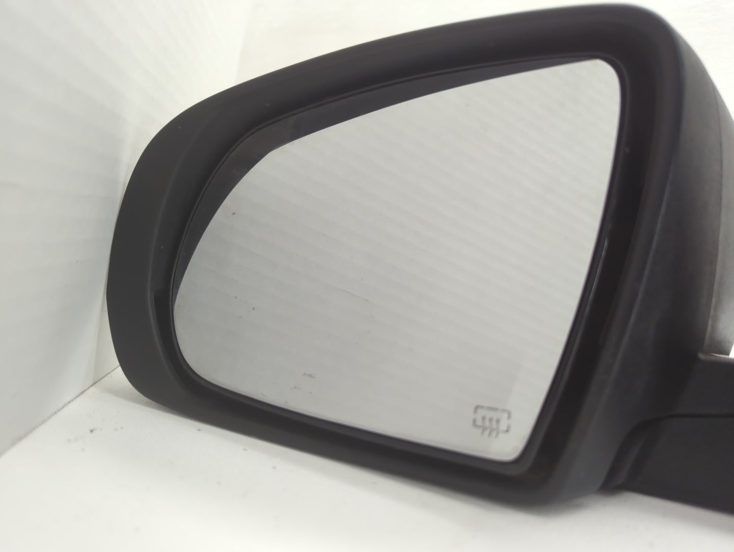 2014-2021 Jeep Cherokee Driver Side View Mirror - Left Door Mirror OEM Used - Oemusedautoparts1.com