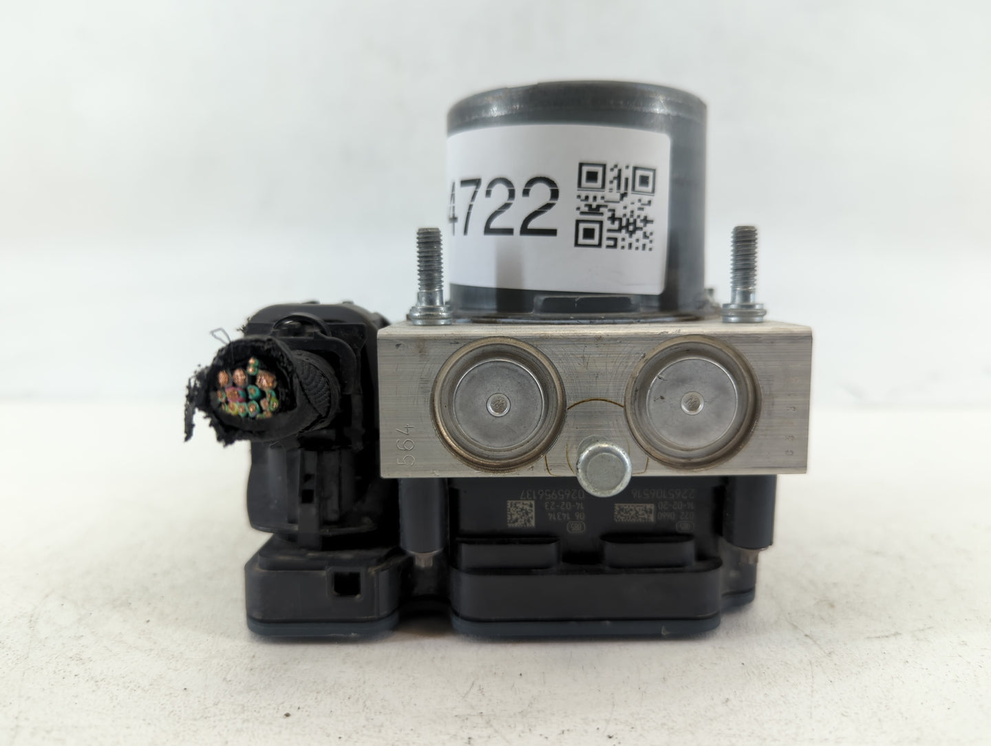 2014 Jeep Cherokee ABS Pump Control Module Replacement P/N:P04779899AI Fits OEM Used Auto Parts - Oemusedautoparts1.com