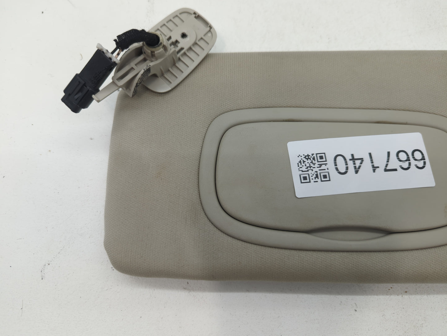 2014-2018 Jeep Cherokee Sun Visor Shade Replacement Passenger Right Mirror Fits Fits 2014 2015 2016 2017 2018 OEM Used Auto 