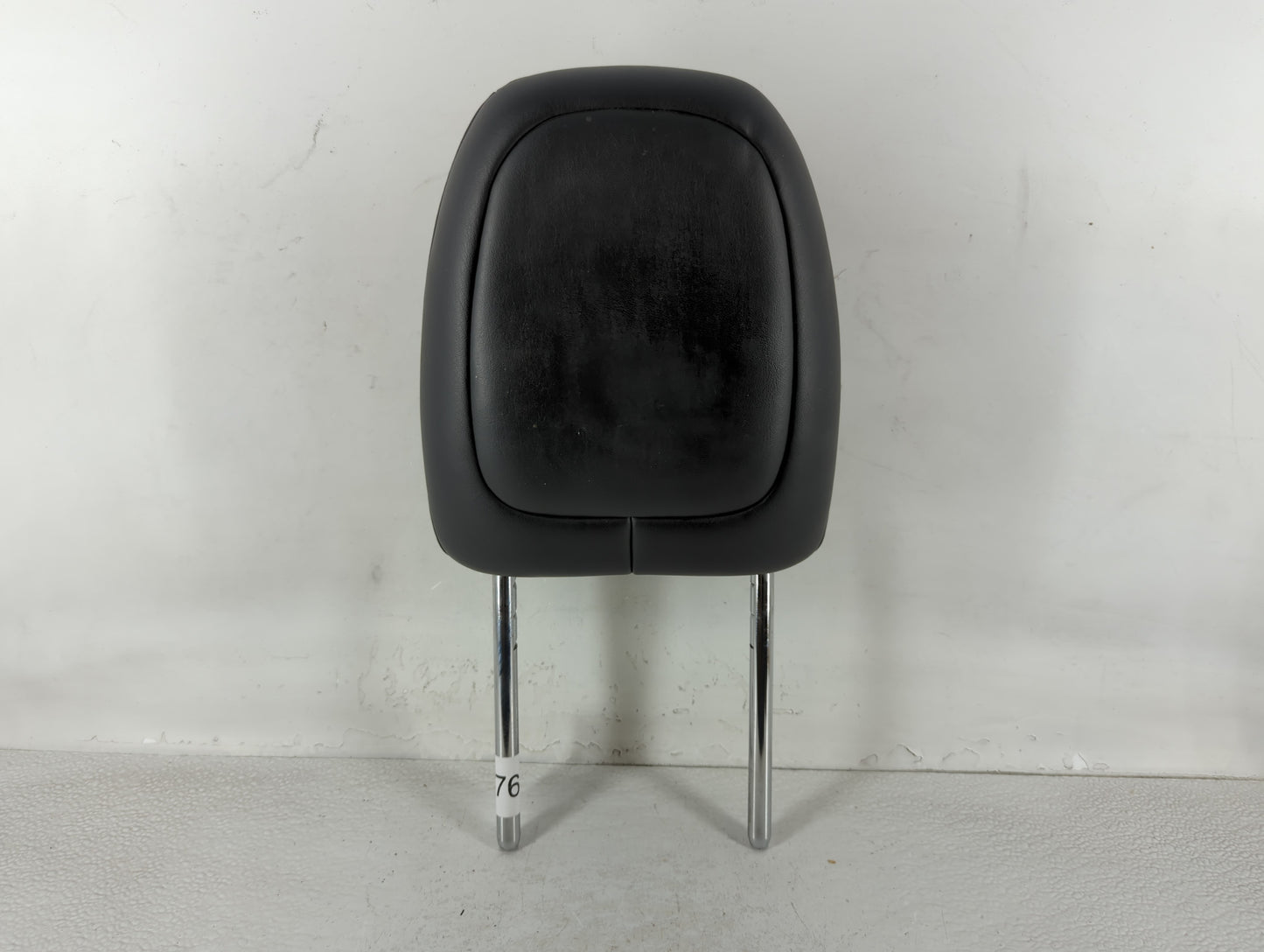 Jeep Cherokee Headrest Head Rest Rear Seat Black - Oemusedautoparts1.com