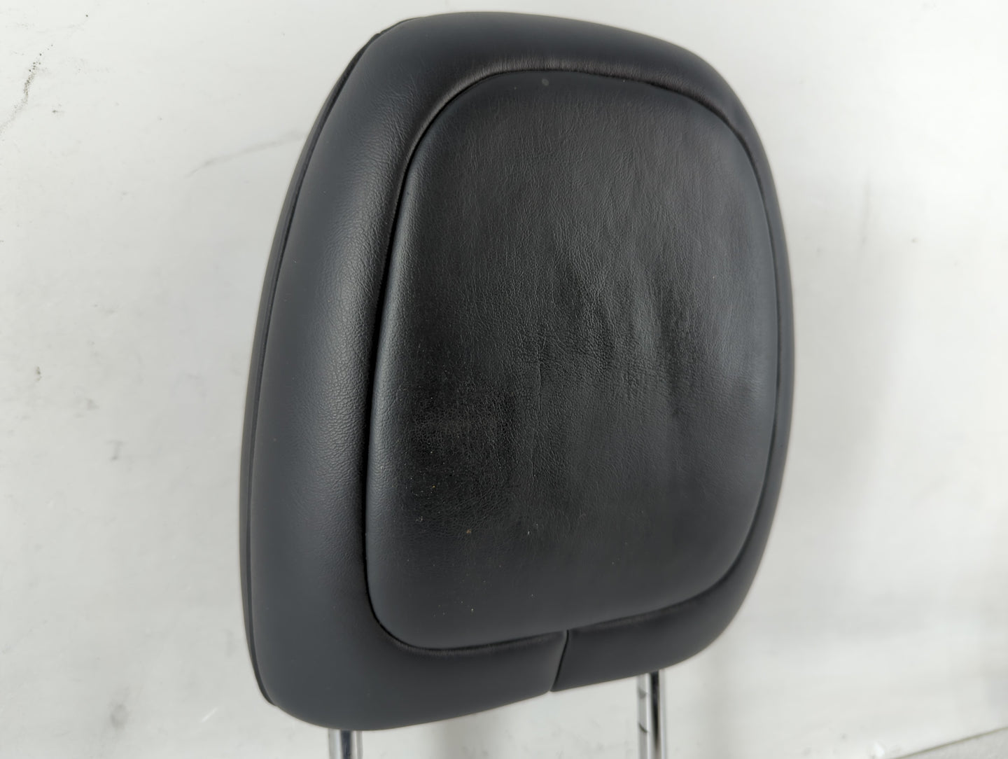 Jeep Cherokee Headrest Head Rest Rear Seat Black - Oemusedautoparts1.com
