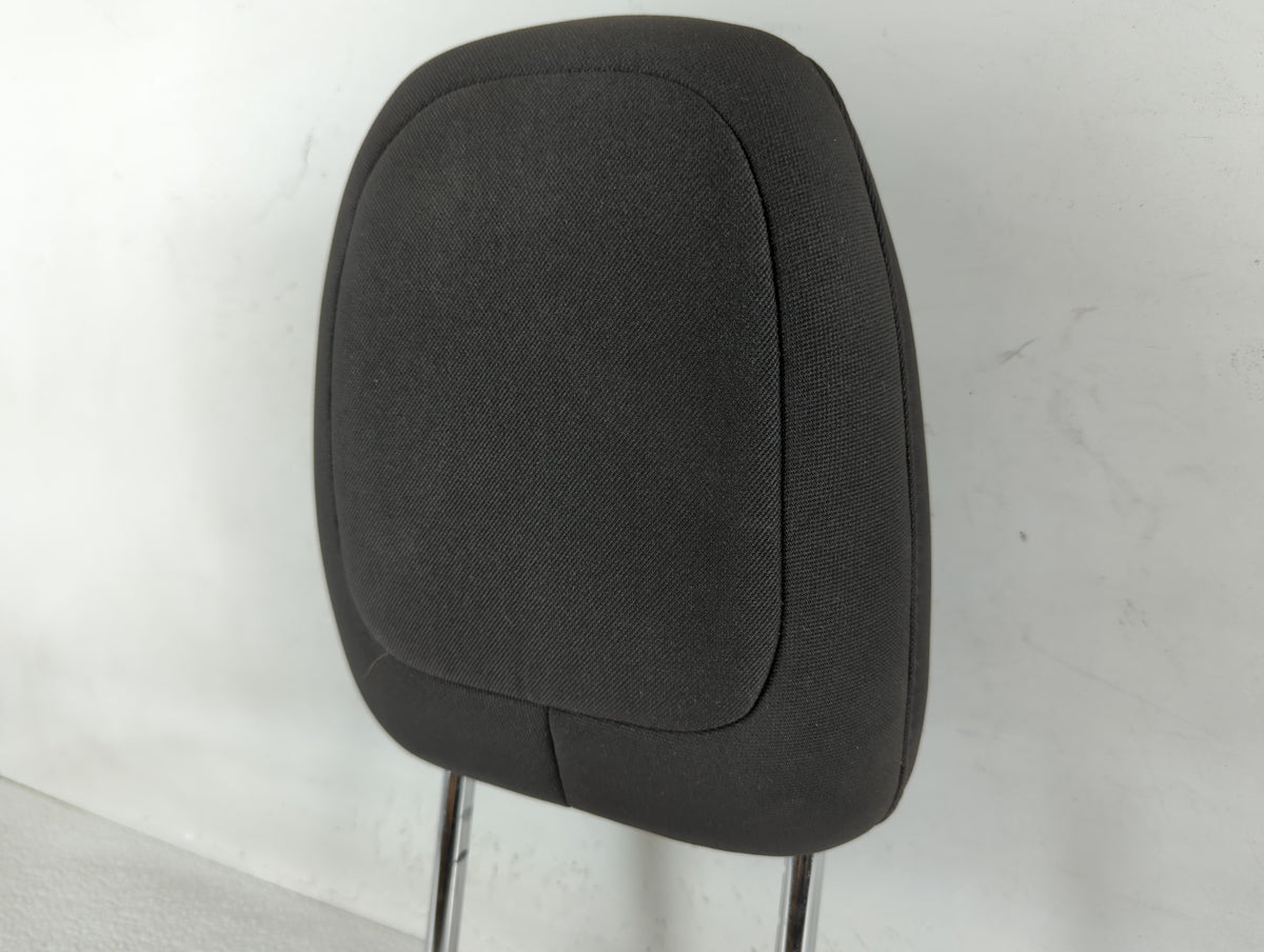 2014 Jeep Cherokee Headrest Head Rest Rear Center Seat Black 680040 - Oemusedautoparts1.com